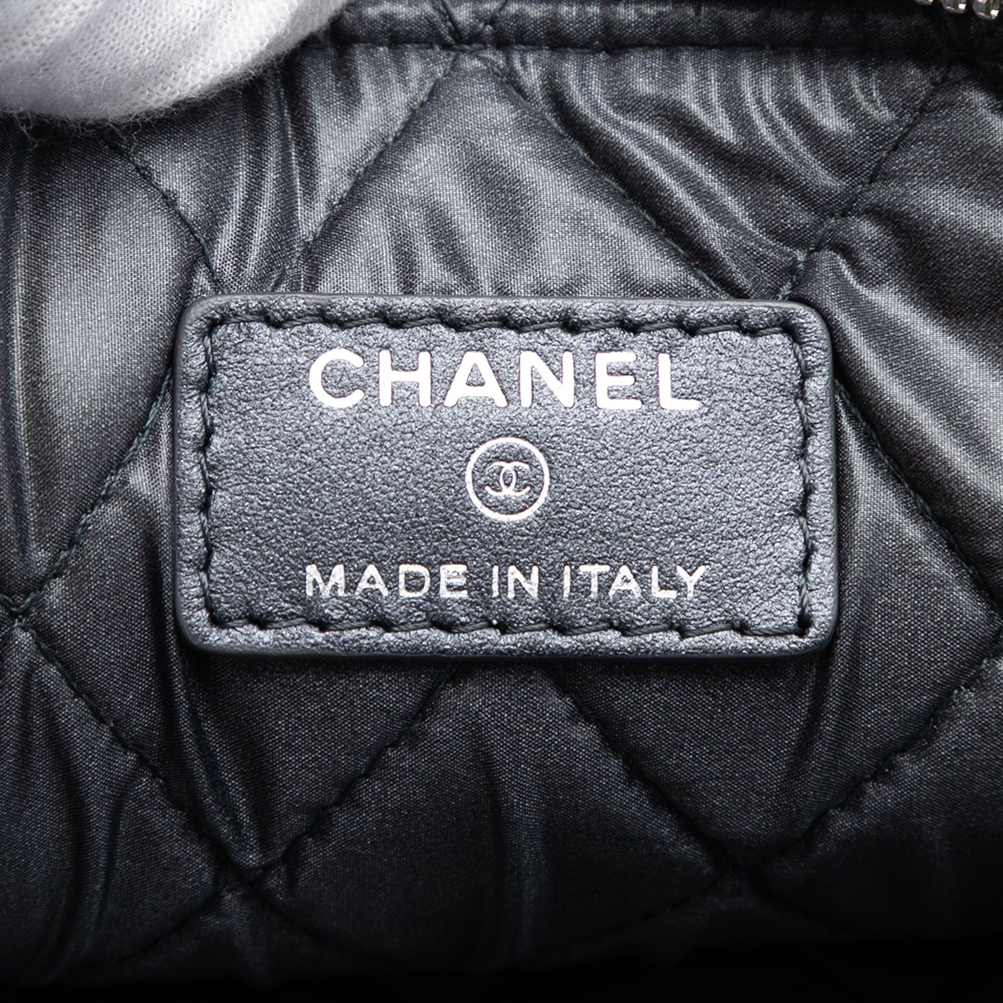 Chanel Medium CC Quilted Caviar O Case Clutch Size ONE SIZE - 5 Thumbnail