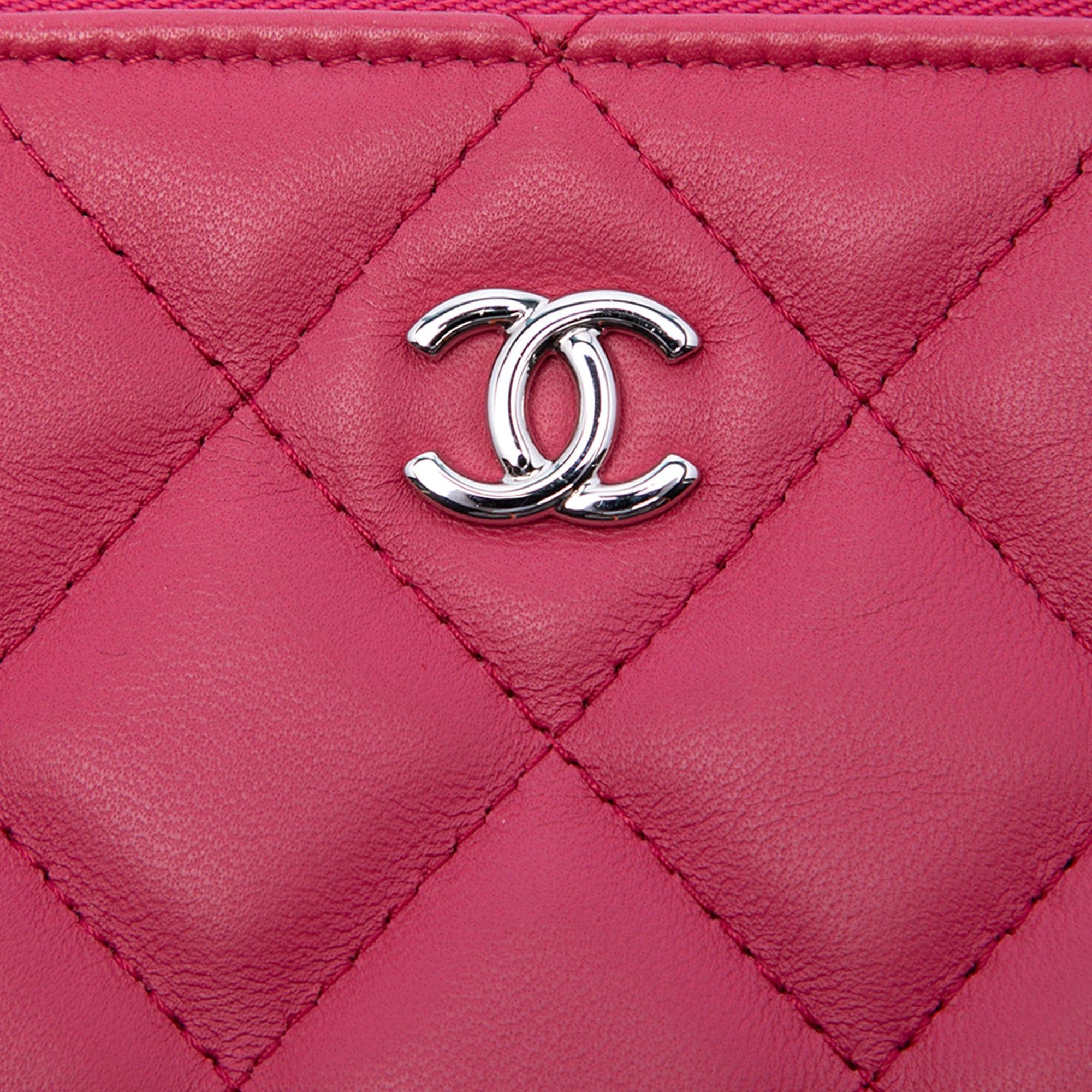 Chanel Medium Quilted Lambskin O Case Clutch Size ONE SIZE - 5 Thumbnail
