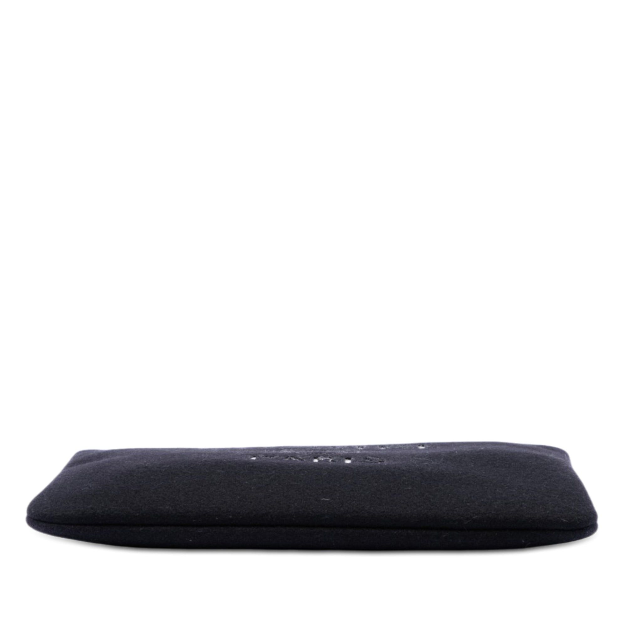 Chanel Large Wool Felt Deauville O Case Clutch Size ONE SIZE - 3 Thumbnail