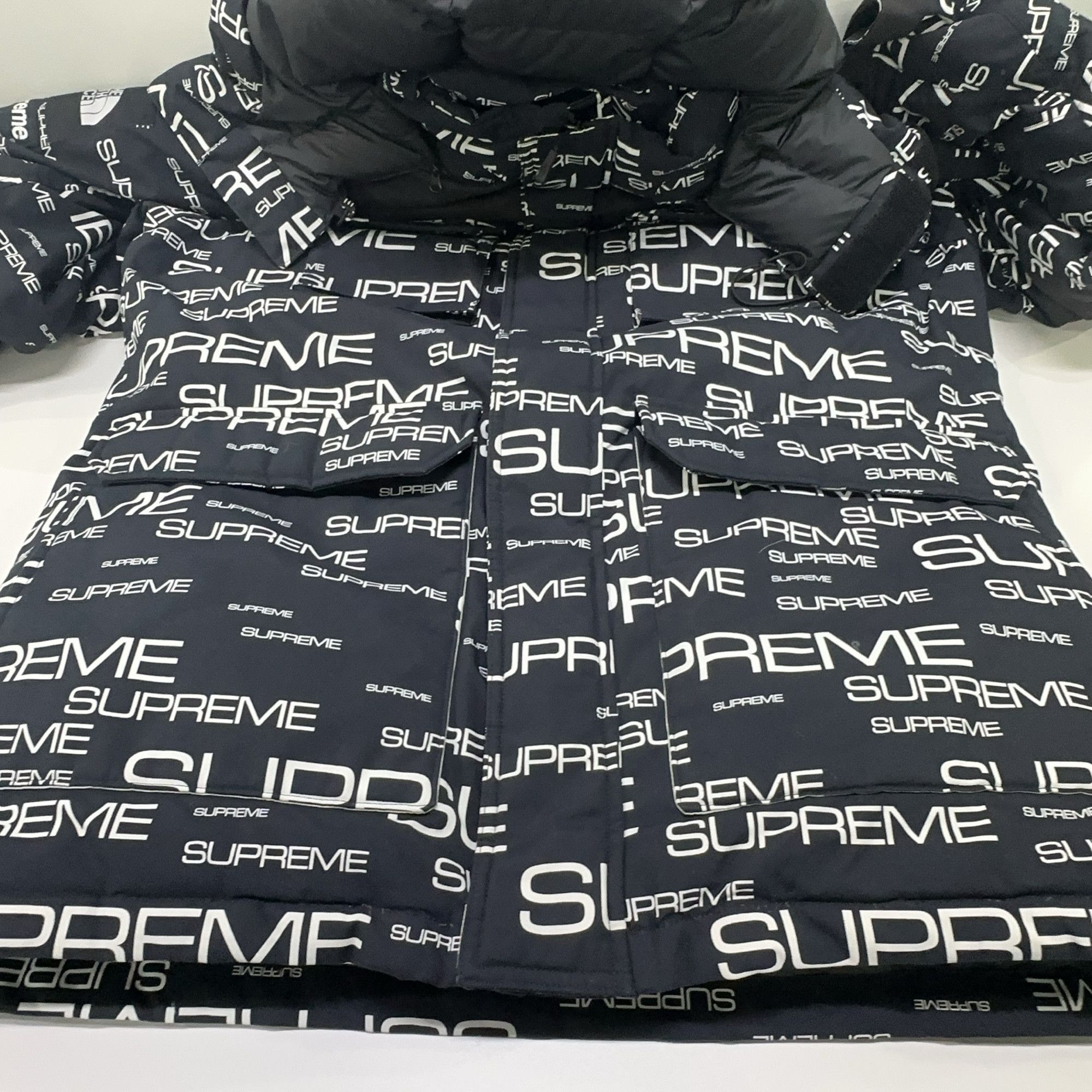 Supreme Supreme x The North Face All Over Print Parka Size M Size US M / EU 48-50 / 2 - 14 Thumbnail