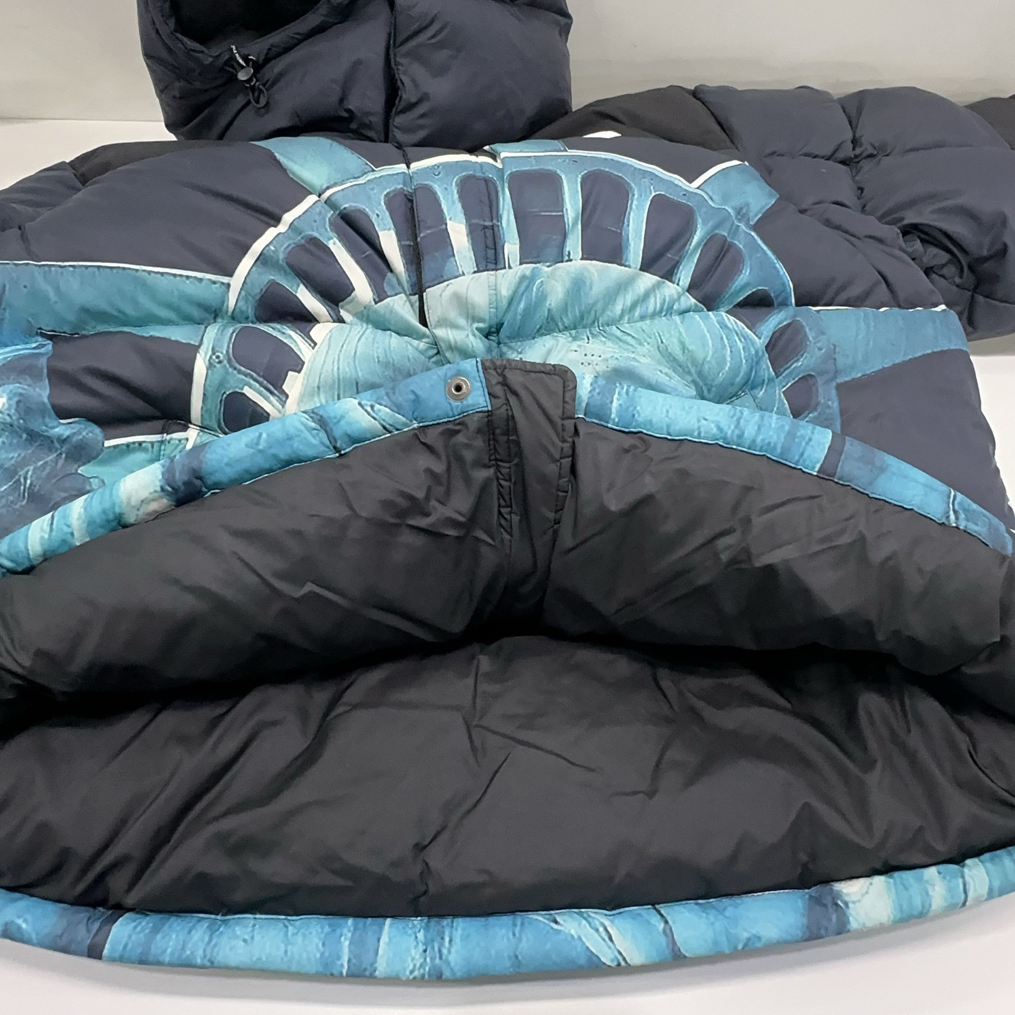 Supreme × The North Face Supreme x The North Face Statue of Liberty Baltoro Size M Size US M / EU 48-50 / 2 - 11 Thumbnail