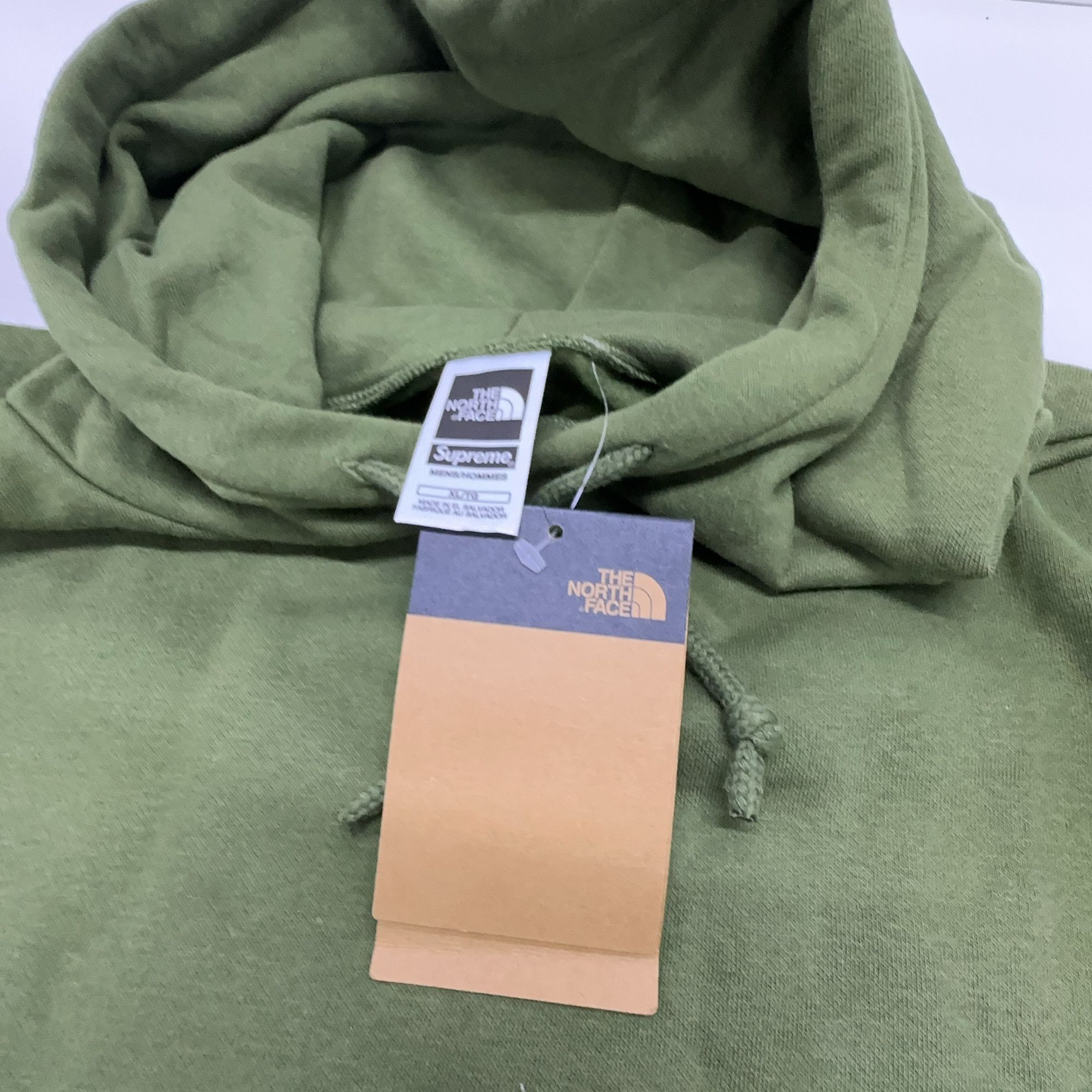 Supreme Supreme x The North Face Logo Patch Hoodie Size XL Size US XL / EU 56 / 4 - 4 Thumbnail