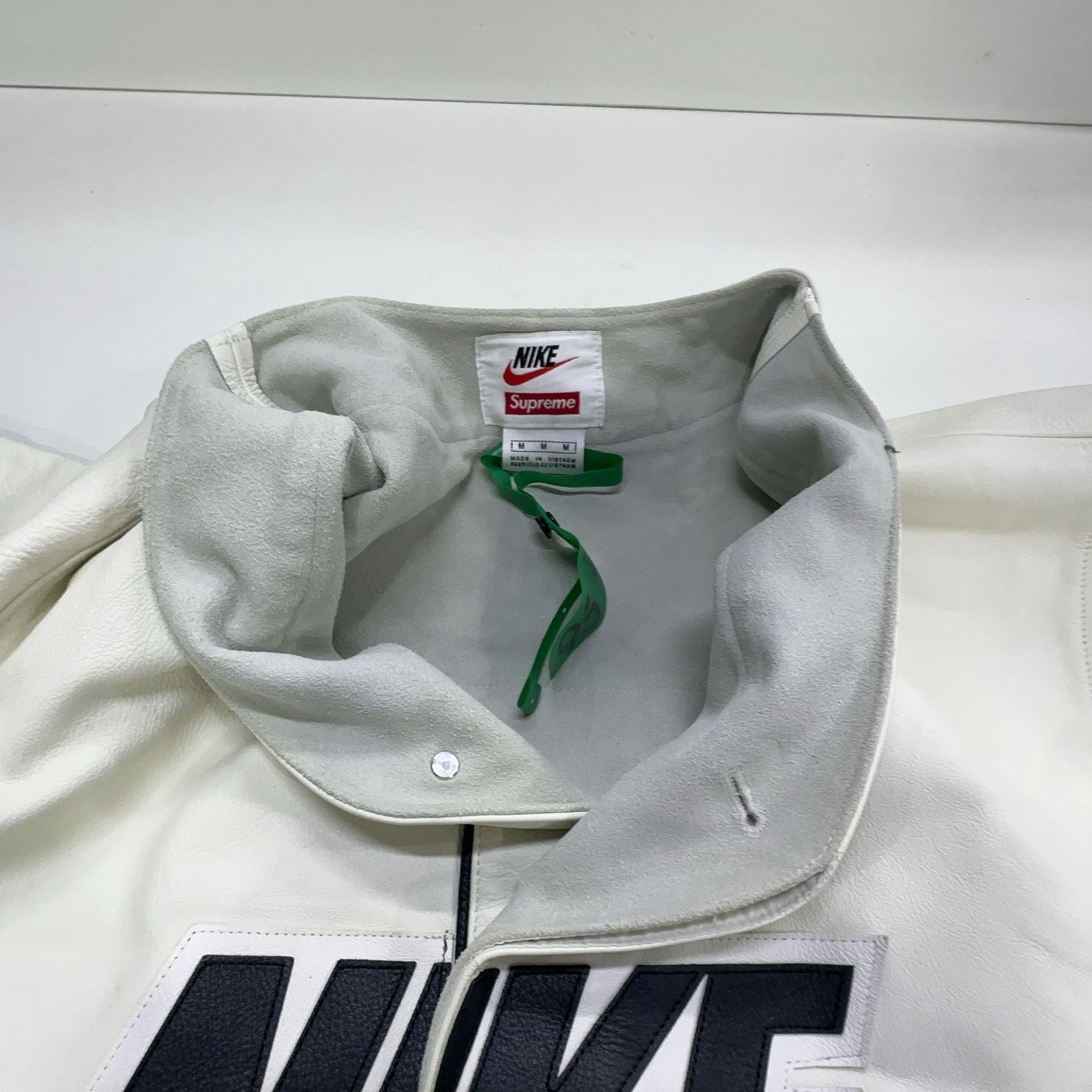 Supreme Supreme x Nike Leather Baseball Jersey Size M Size US M / EU 48-50 / 2 - 7 Thumbnail