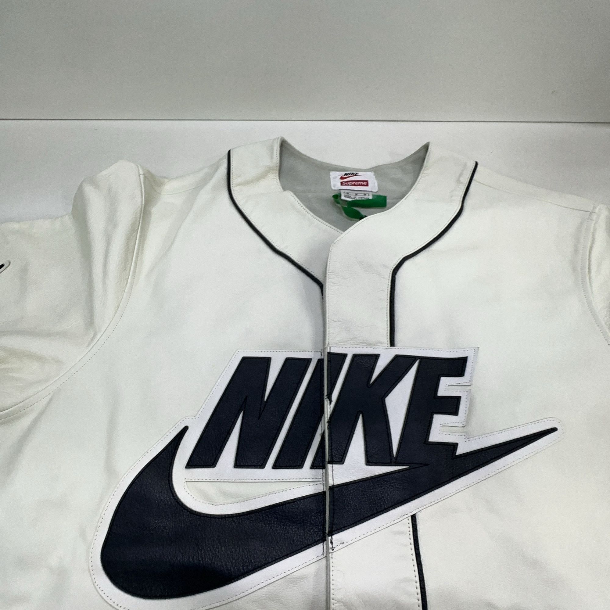 Supreme Supreme x Nike Leather Baseball Jersey Size M Size US M / EU 48-50 / 2 - 10 Thumbnail
