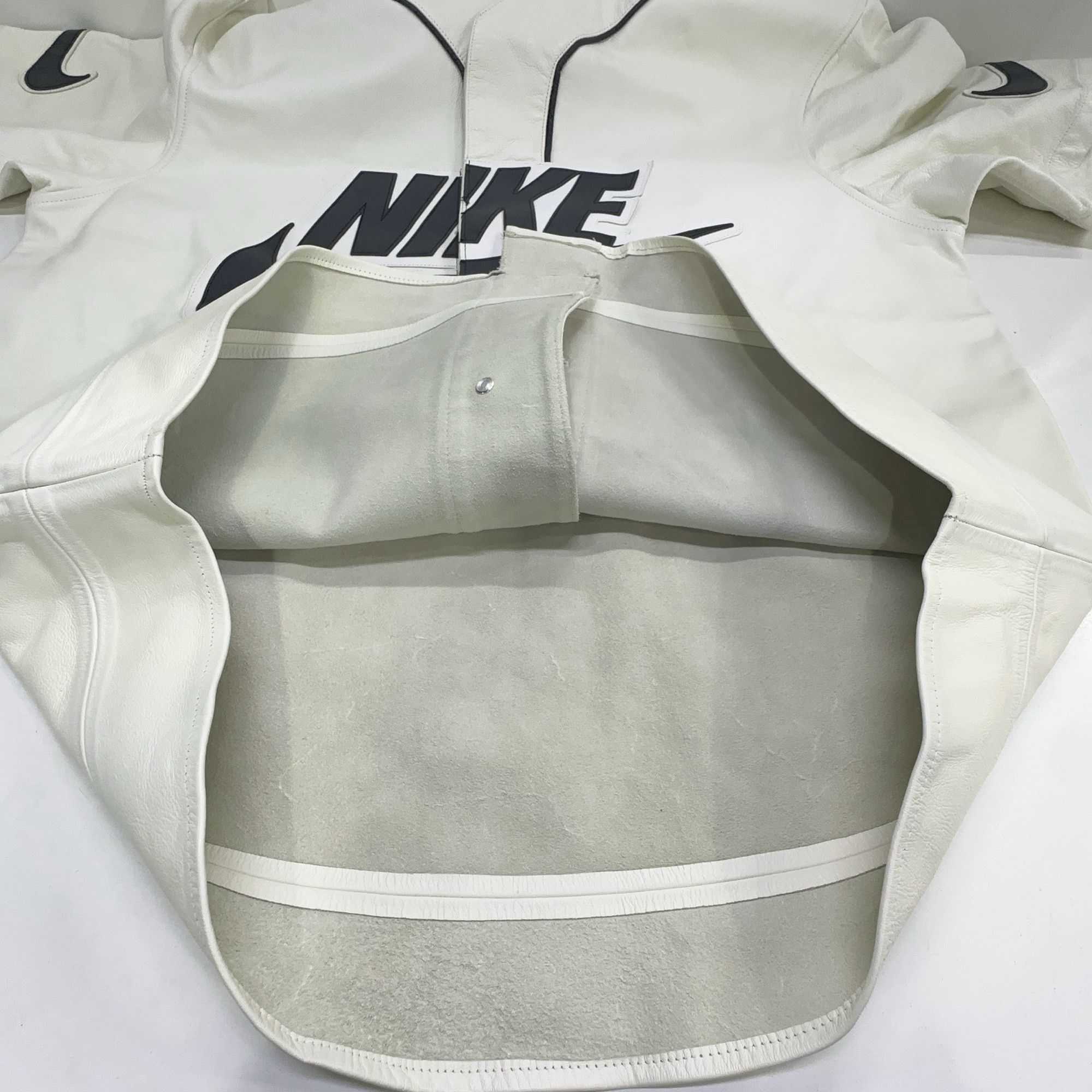 Supreme Supreme x Nike Leather Baseball Jersey Size M Size US M / EU 48-50 / 2 - 13 Thumbnail