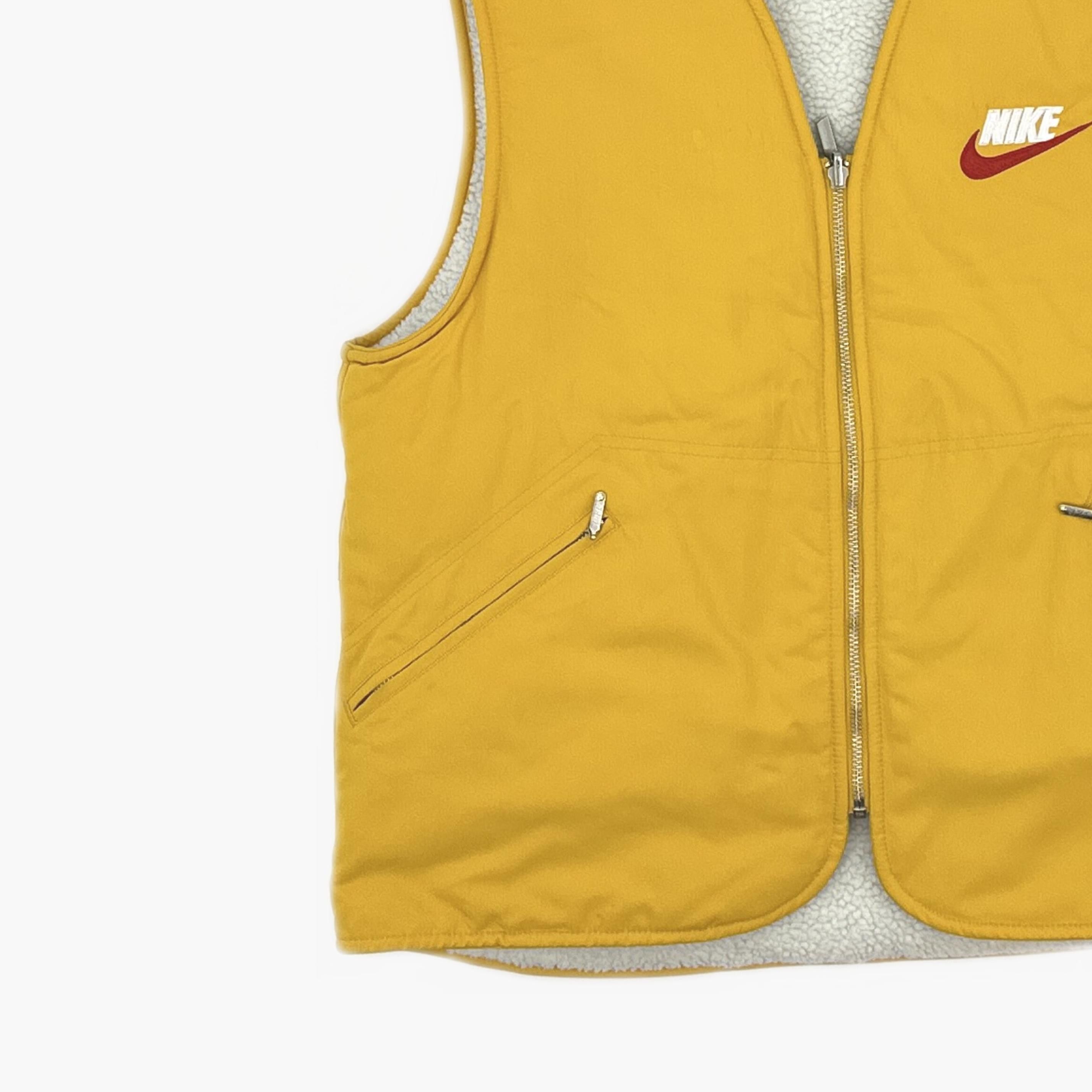 Supreme Supreme x Nike Reversible Sherpa Vest Size M Size US M / EU 48-50 / 2 - 9 Thumbnail