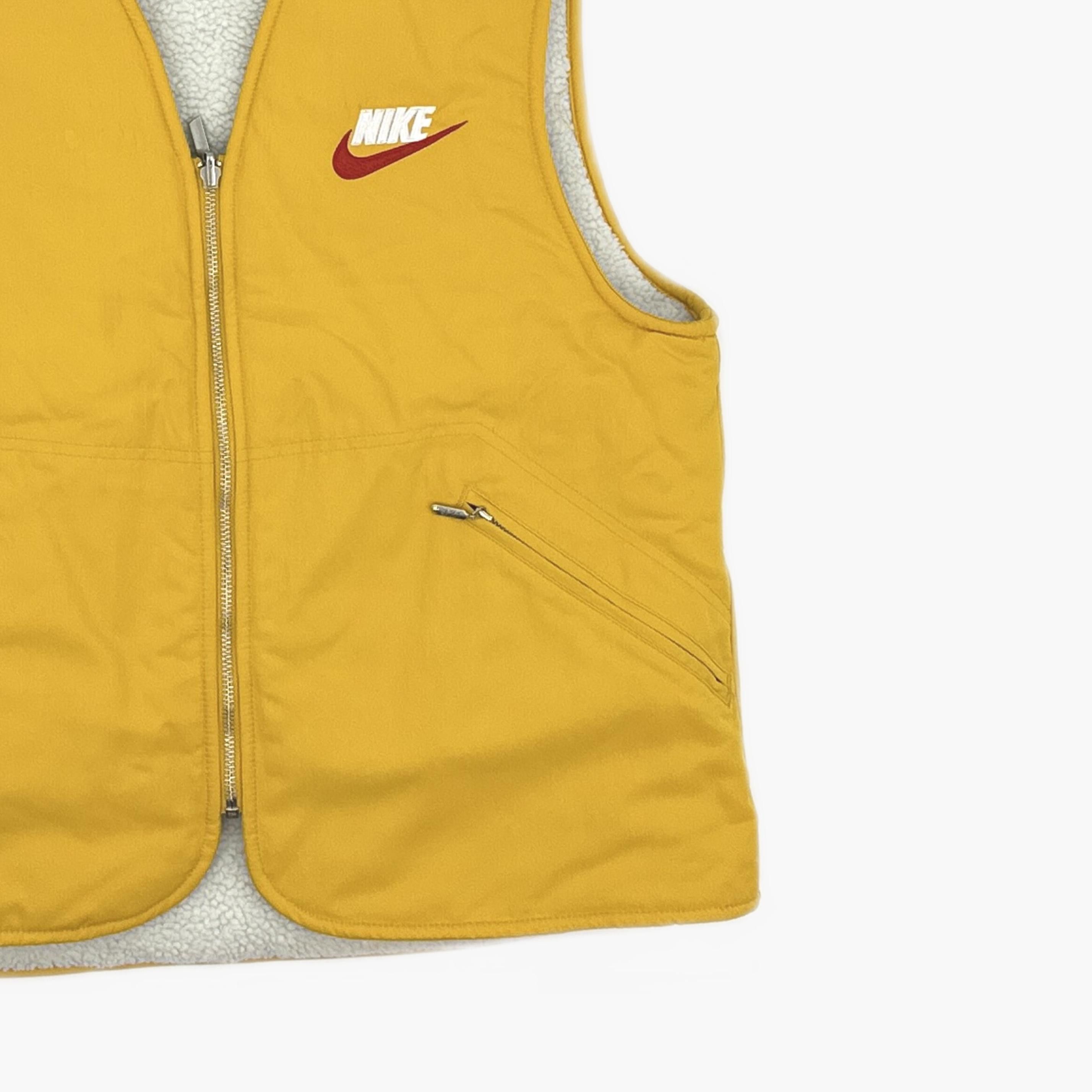 Supreme Supreme x Nike Reversible Sherpa Vest Size M Size US M / EU 48-50 / 2 - 10 Thumbnail