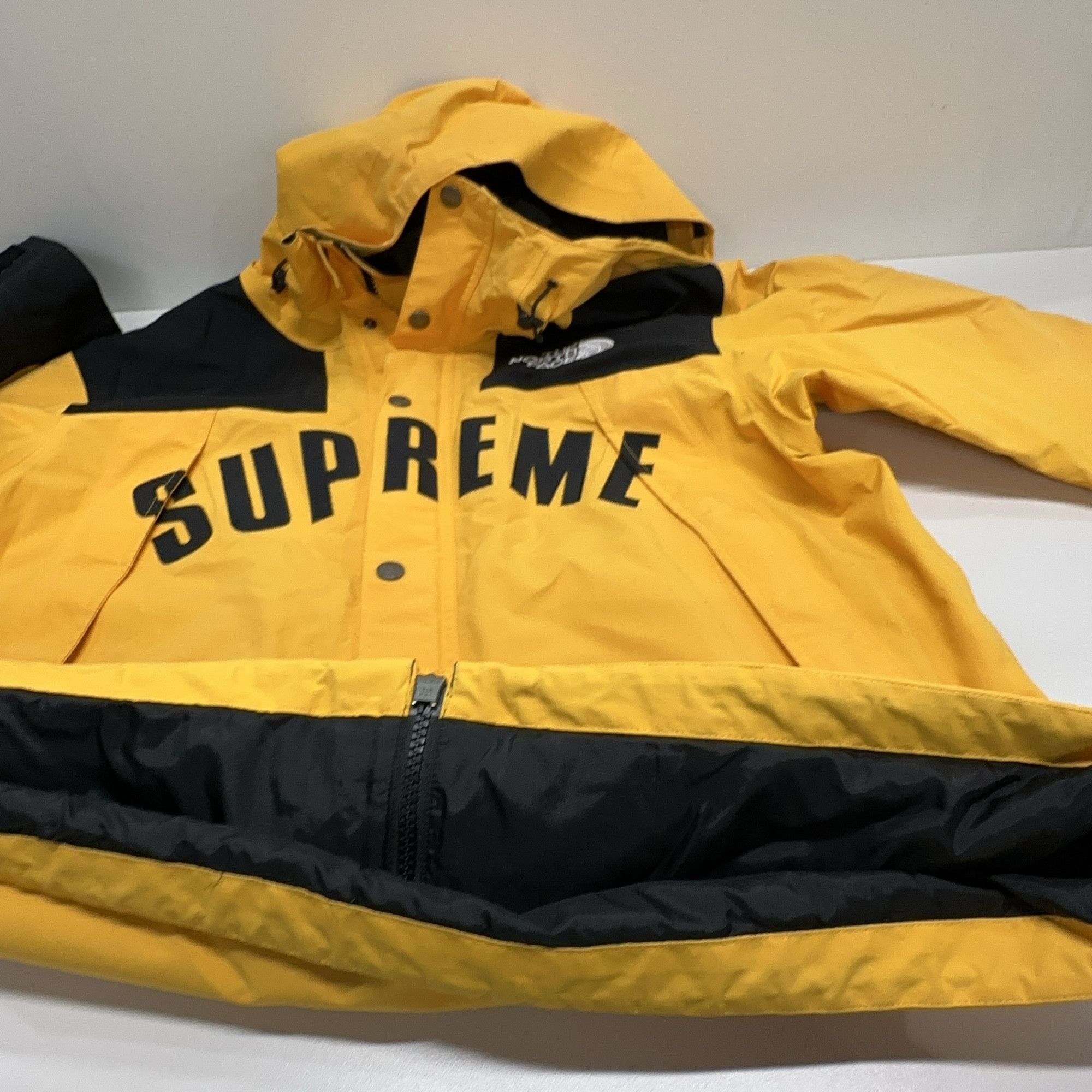 Supreme Supreme x The North Face Arc Logo Mountain Parka Size M Size US M / EU 48-50 / 2 - 7 Thumbnail