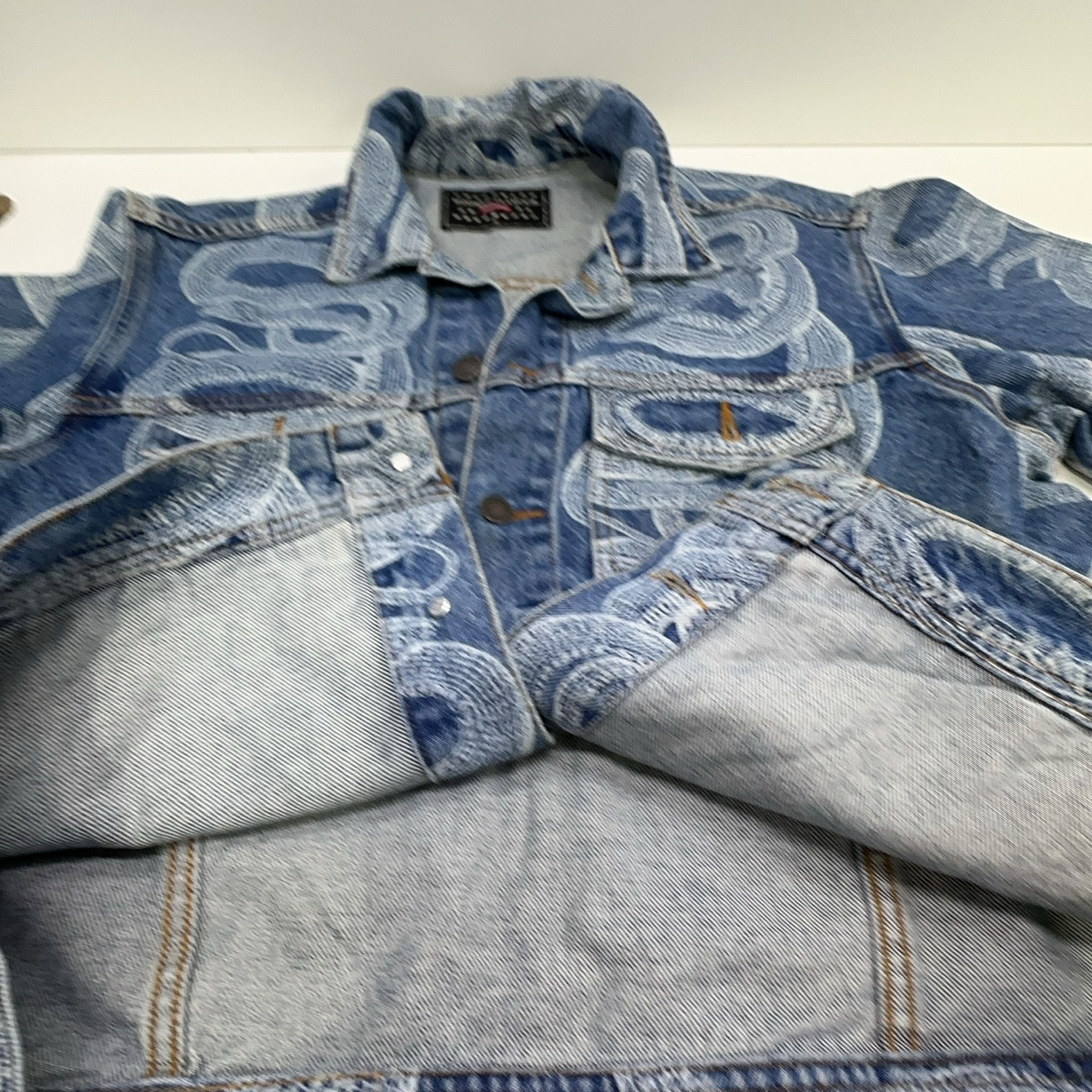 Supreme Supreme x Hysteric Glamour Snake Denim Jacket Size S Size US S / EU 44-46 / 1 - 6 Thumbnail