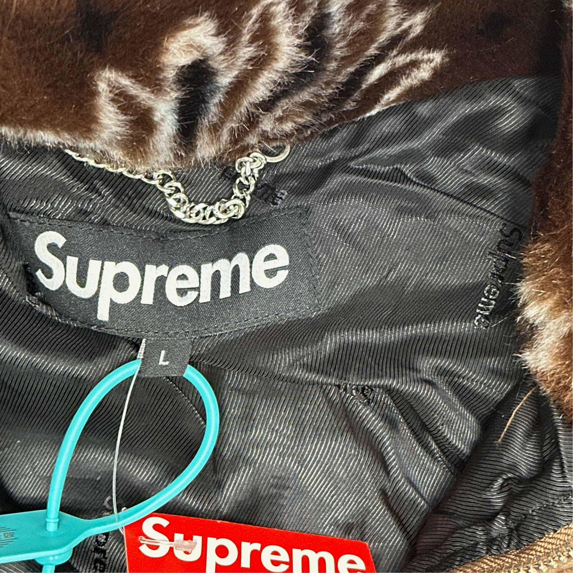 Supreme Supreme Bandana Faux Fur Bomber Jacket Size L Size US L / EU 52-54 / 3 - 2 Thumbnail
