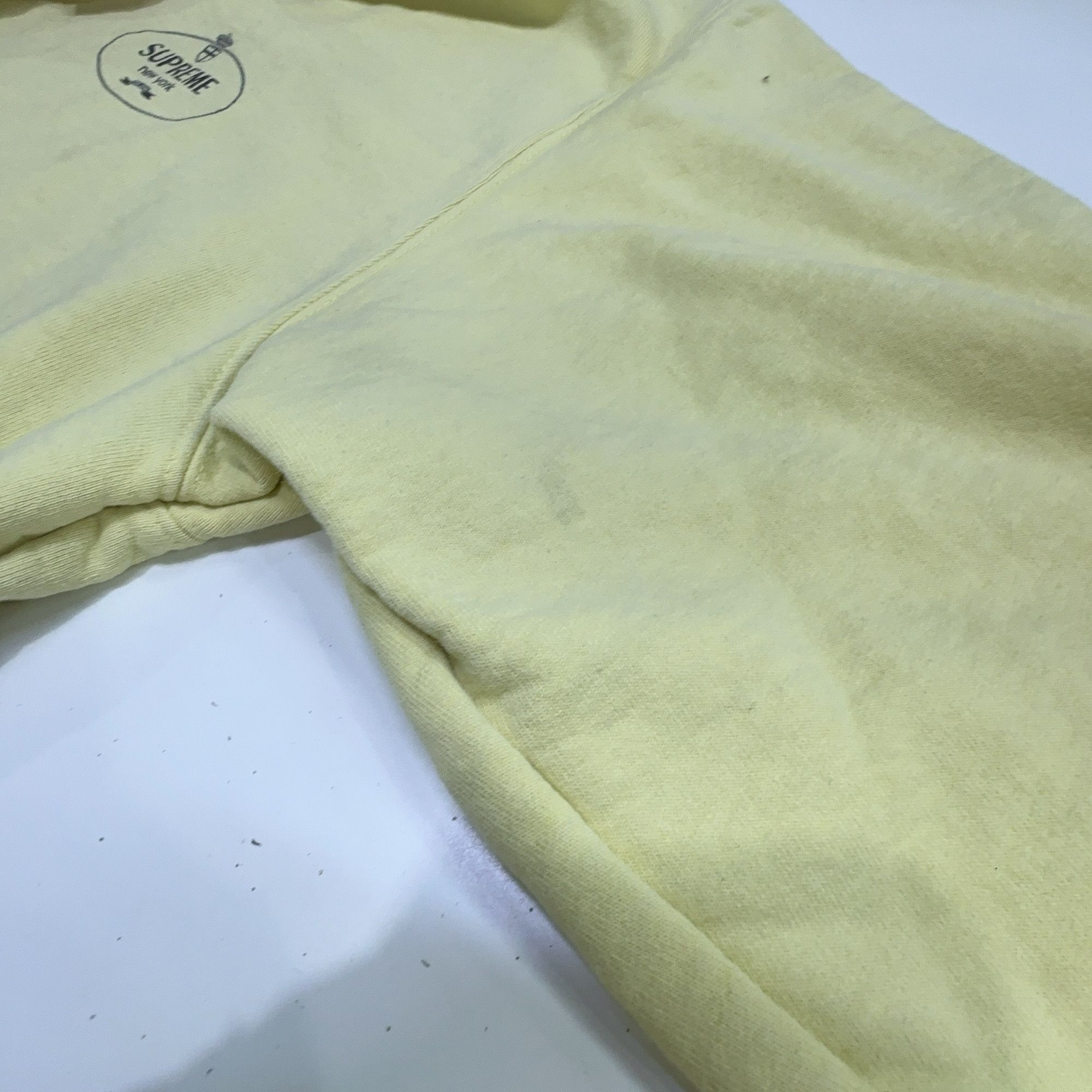 Supreme Supreme Logo Sweatshirt Size L Size US L / EU 52-54 / 3 - 10 Thumbnail