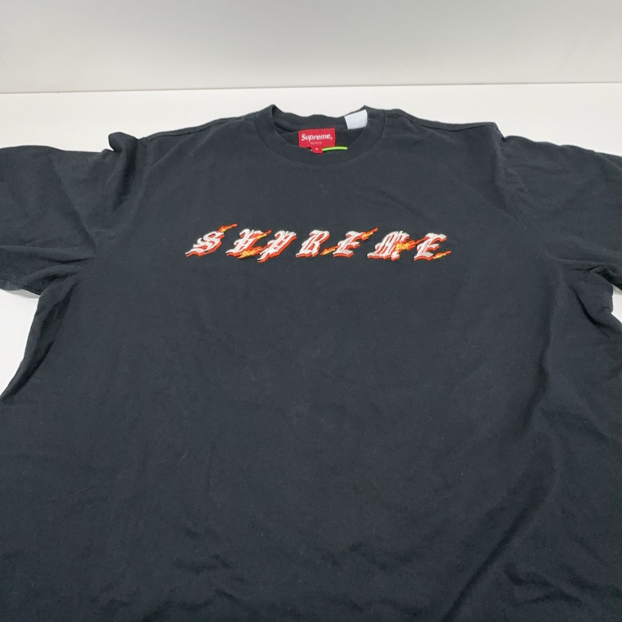Supreme Supreme Flames T-Shirt Size S Size US S / EU 44-46 / 1 - 5 Thumbnail