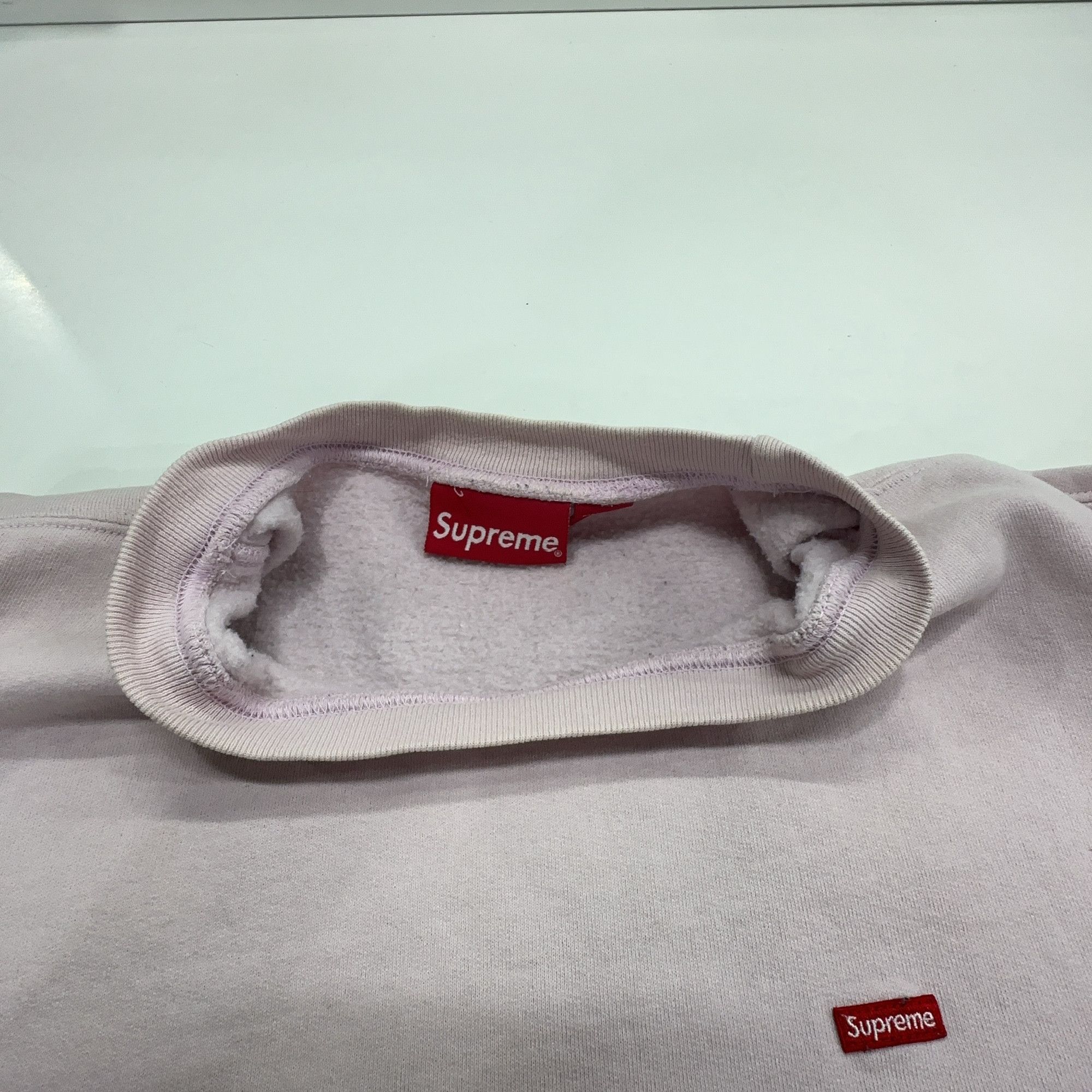 Supreme Supreme Small Box Logo Crewneck Size L Size US L / EU 52-54 / 3 - 8 Thumbnail