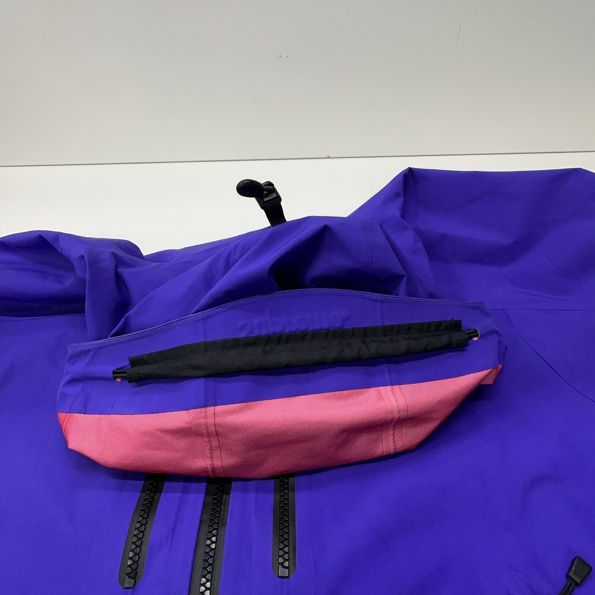 Supreme Supreme GORE-TEX Taped Seam Shell Jacket Size L Size US L / EU 52-54 / 3 - 6 Thumbnail