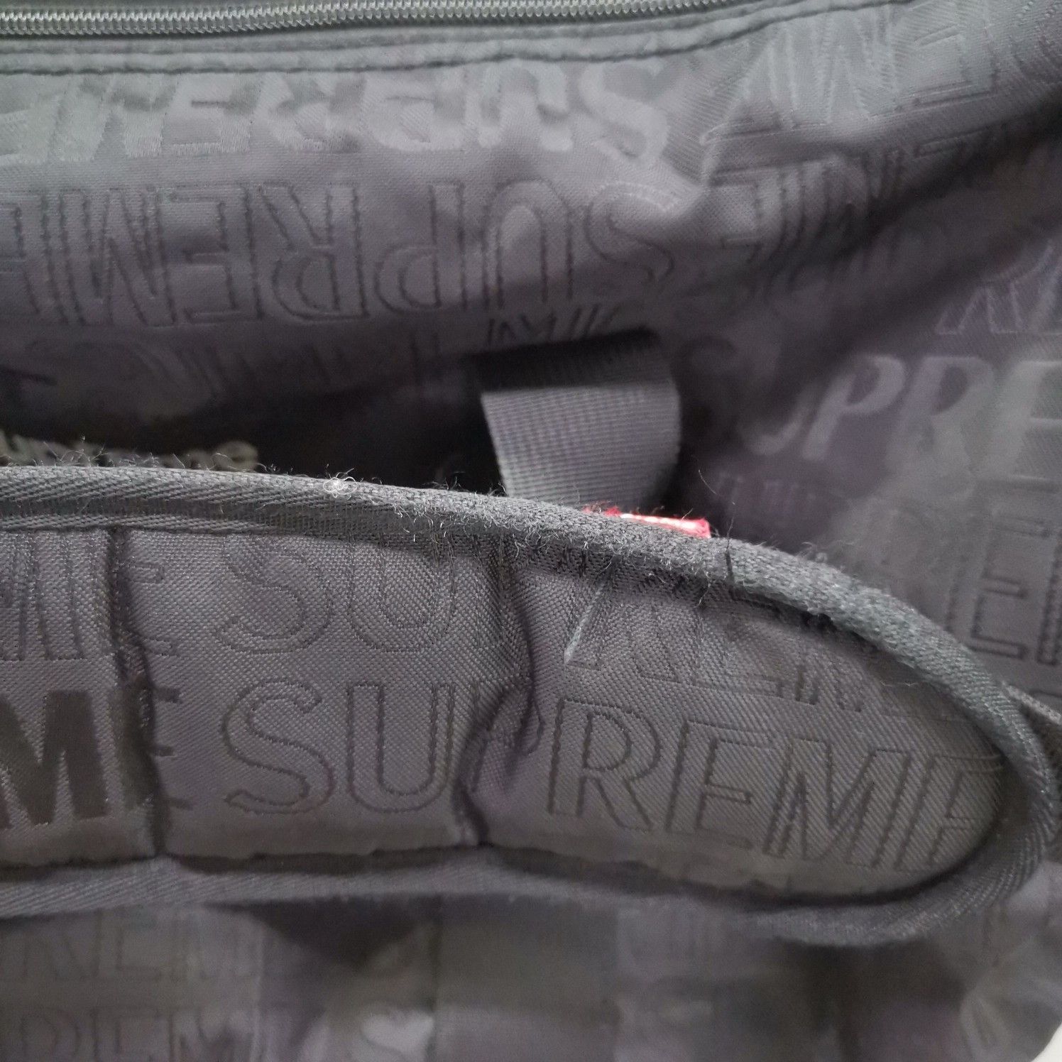 Supreme Supreme SS19 Logo Duffle Bag Black Size ONE SIZE - 10 Thumbnail