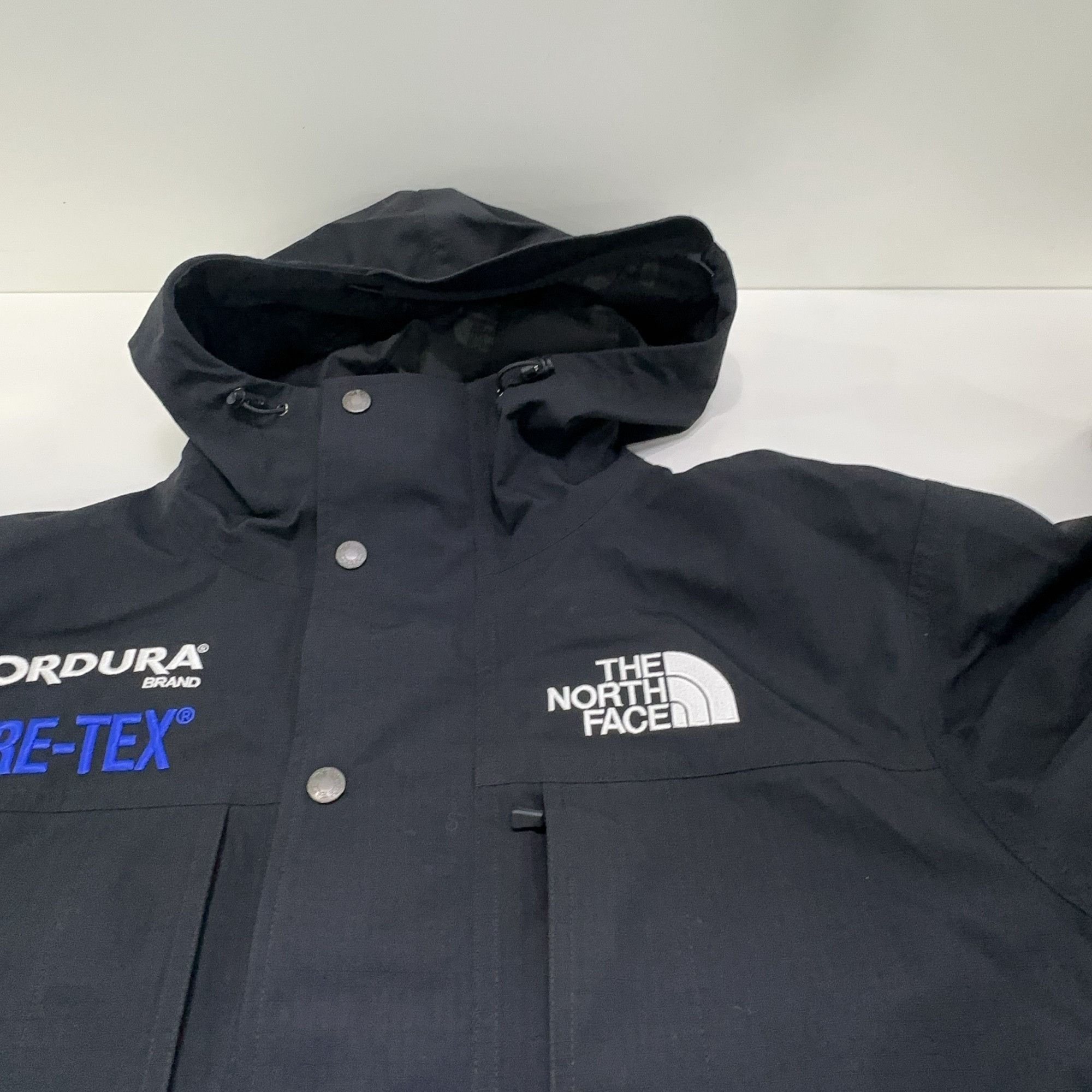 Supreme Supreme x The North Face Gore-Tex Shell Jacket Size M Size US M / EU 48-50 / 2 - 7 Thumbnail