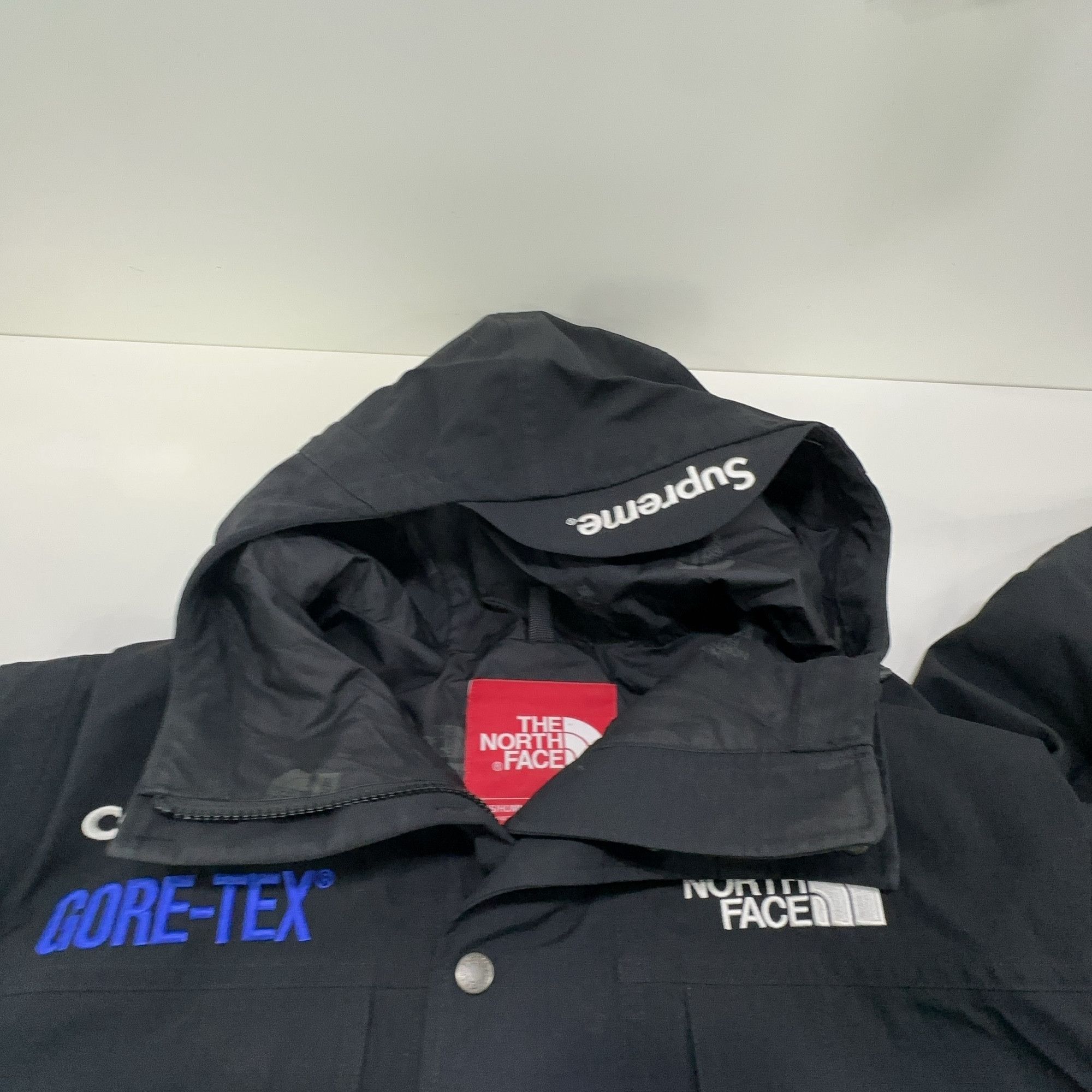 Supreme Supreme x The North Face Gore-Tex Shell Jacket Size M Size US M / EU 48-50 / 2 - 6 Thumbnail