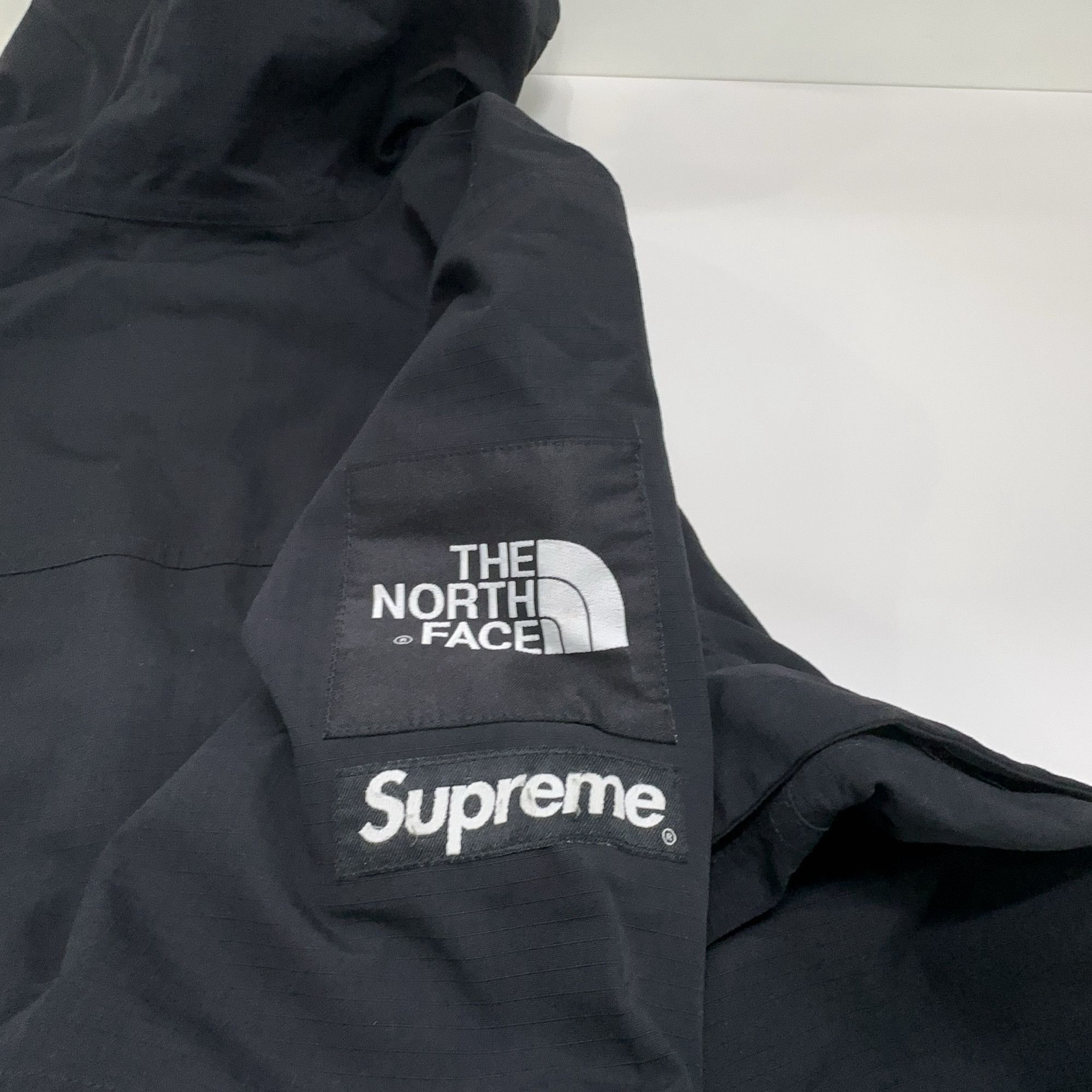 Supreme Supreme x The North Face Gore-Tex Shell Jacket Size M Size US M / EU 48-50 / 2 - 11 Thumbnail