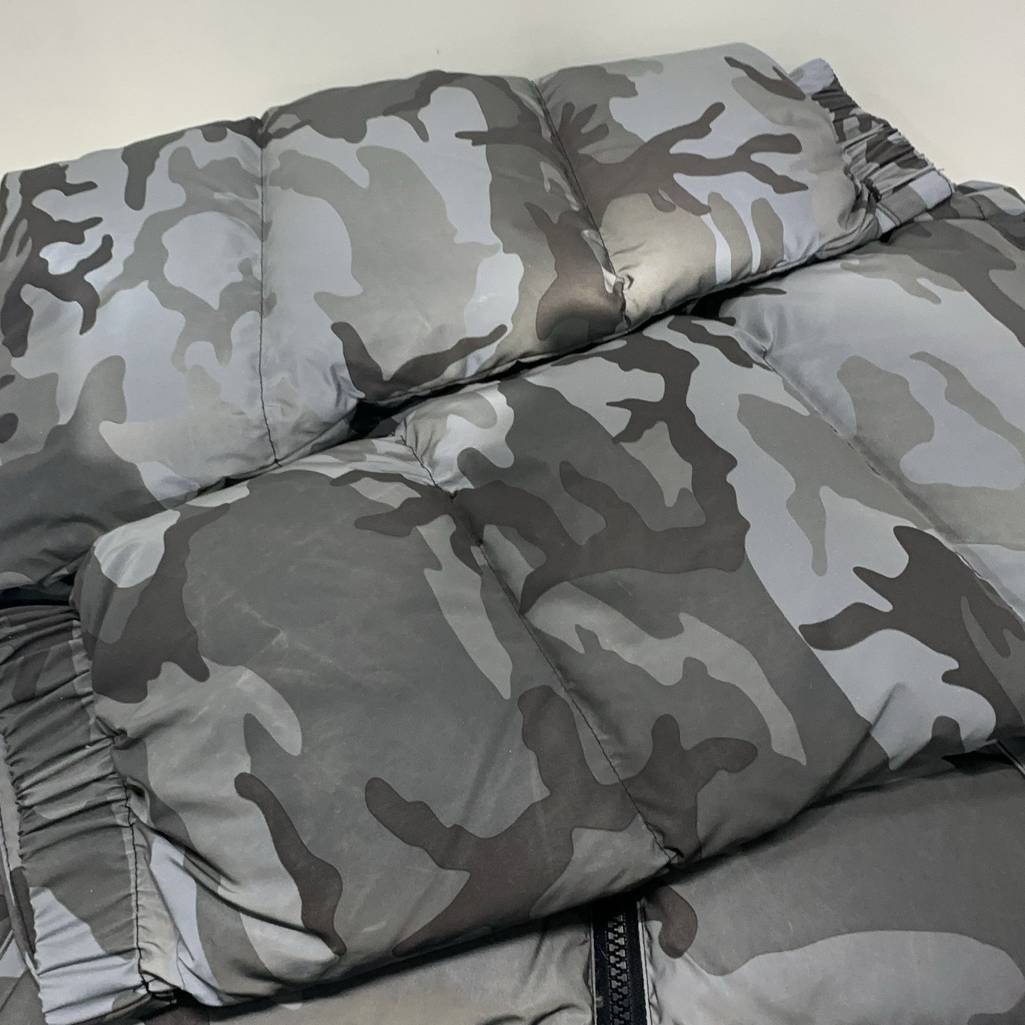 Supreme Supreme Reflective Camo Down Jacket Size L Size US L / EU 52-54 / 3 - 9 Thumbnail