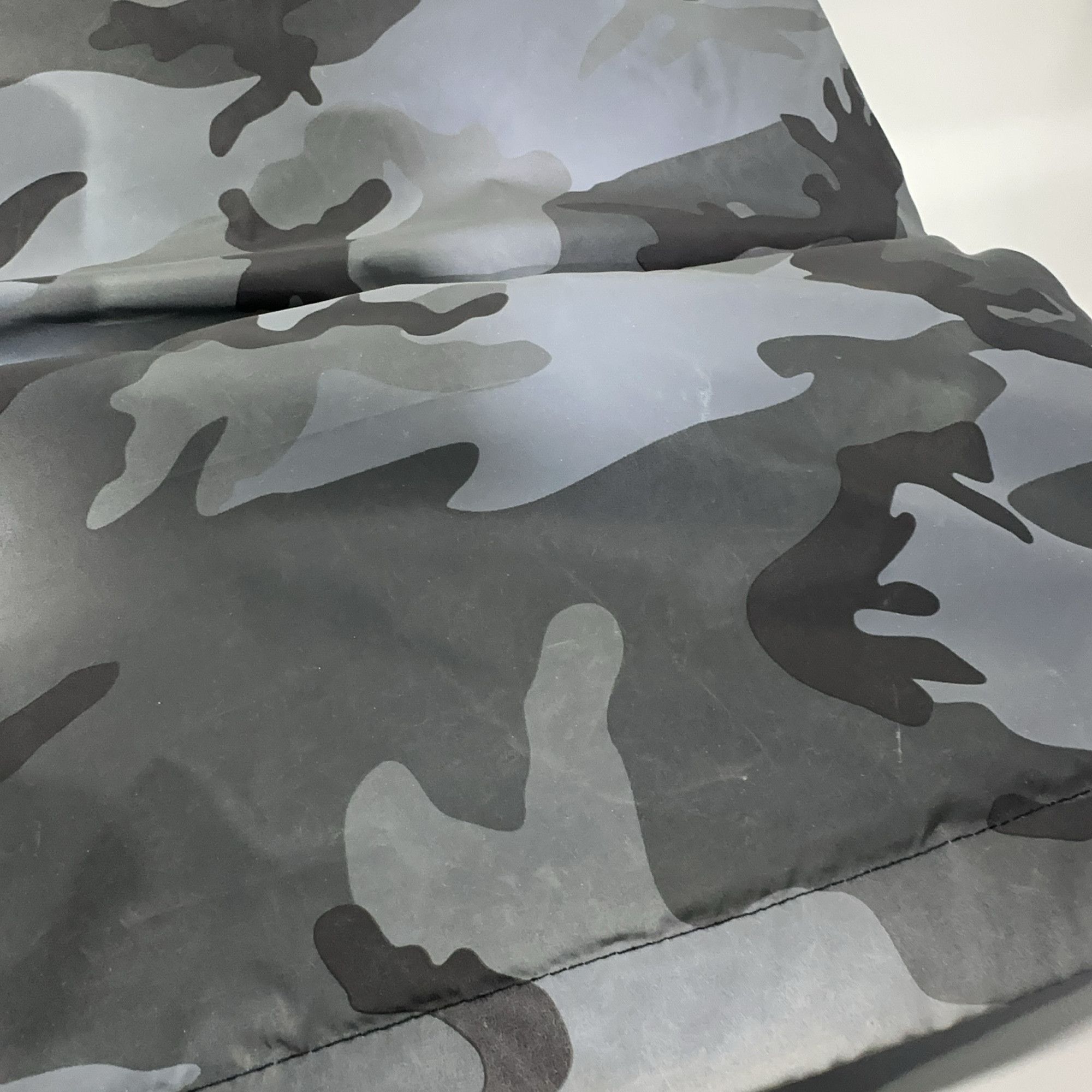 Supreme Supreme Reflective Camo Down Jacket Size L Size US L / EU 52-54 / 3 - 14 Thumbnail