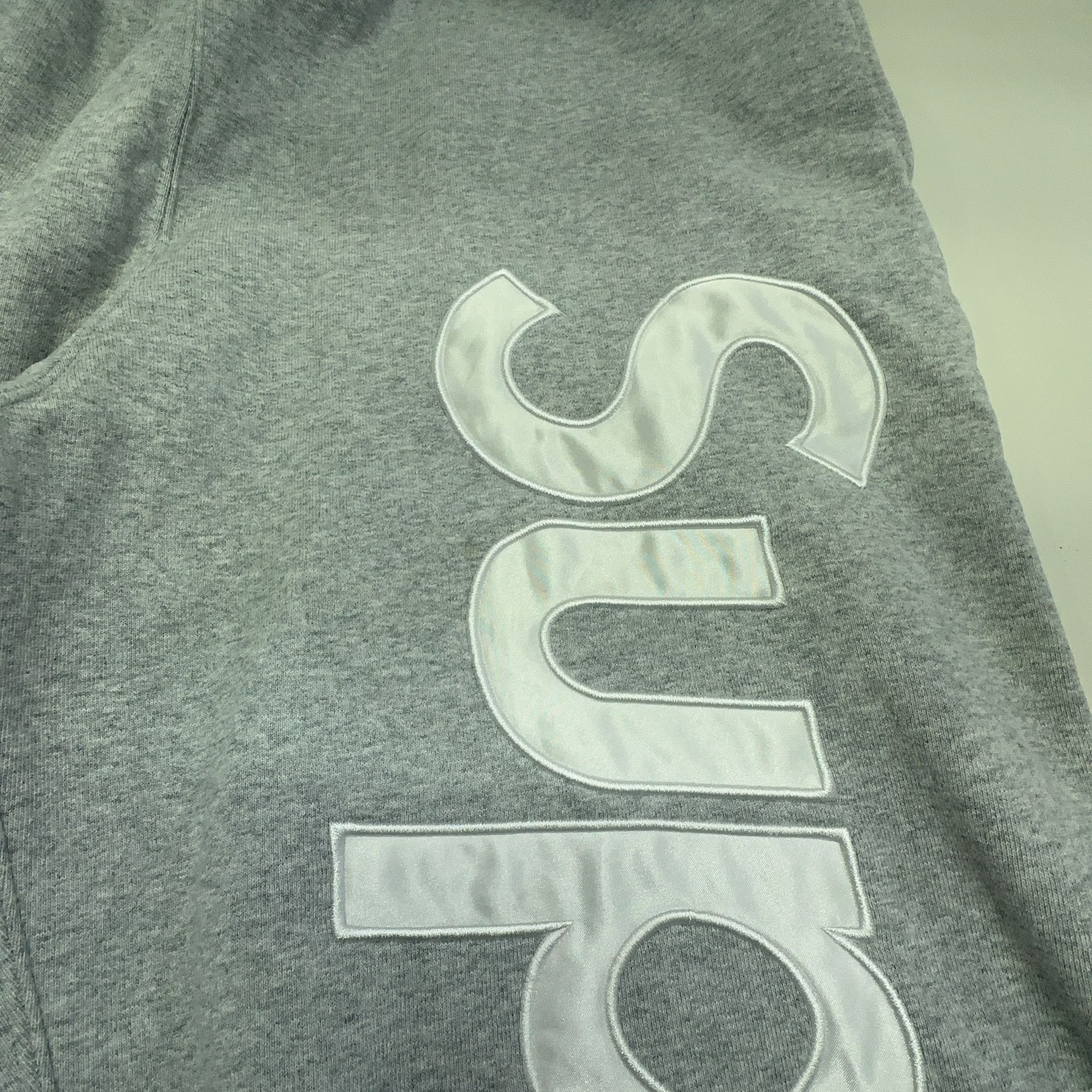 Supreme Supreme Satin Appliqué Sweatpants Size S Size US 30 / EU 46 - 5 Thumbnail
