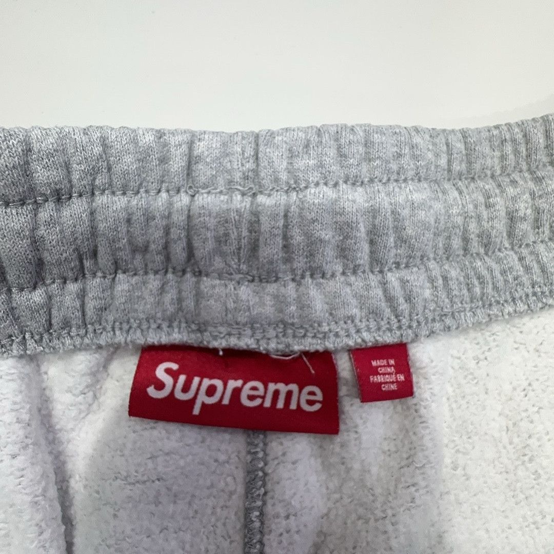 Supreme Supreme Satin Appliqué Sweatpants Size S Size US 30 / EU 46 - 3 Thumbnail