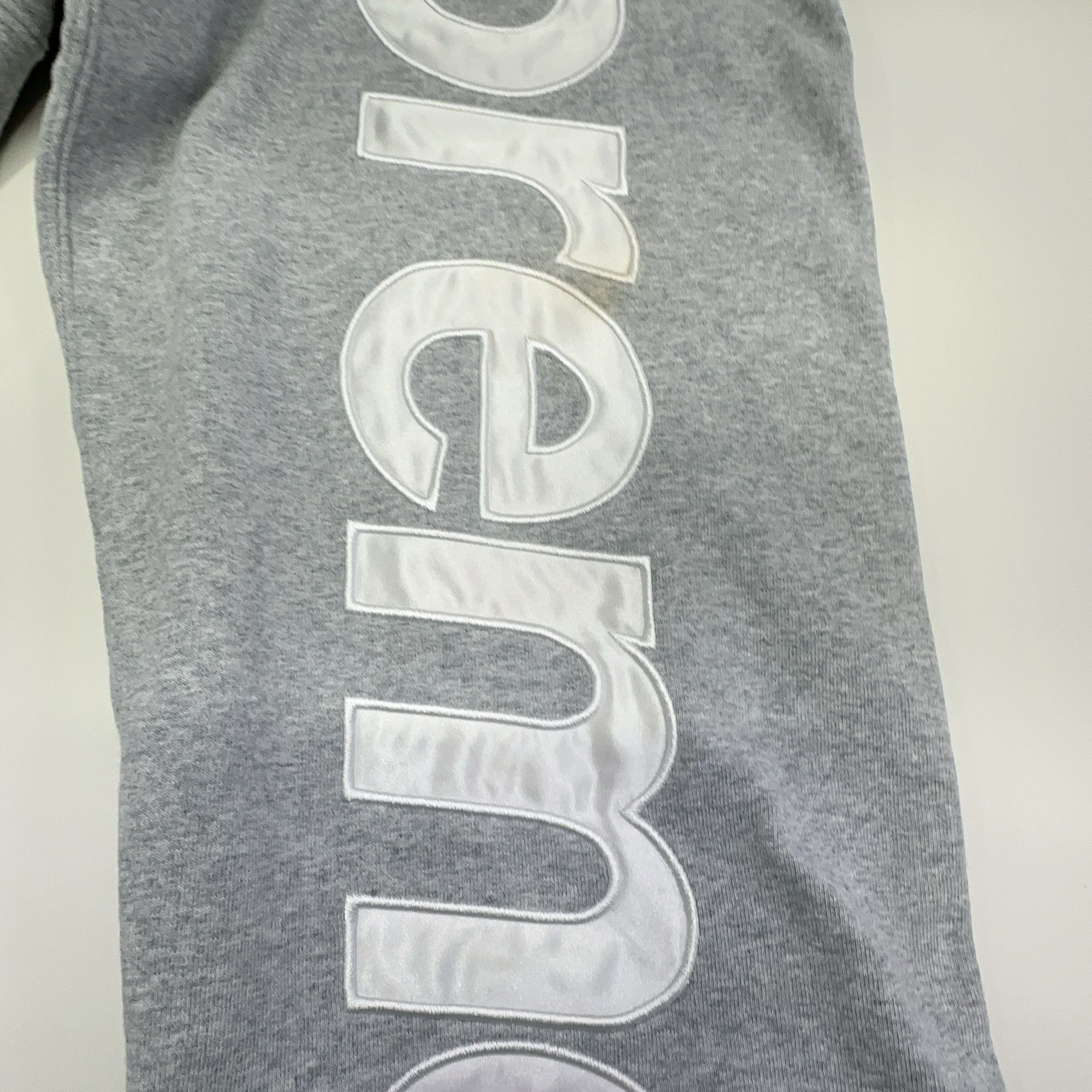 Supreme Supreme Satin Appliqué Sweatpants Size S Size US 30 / EU 46 - 6 Thumbnail