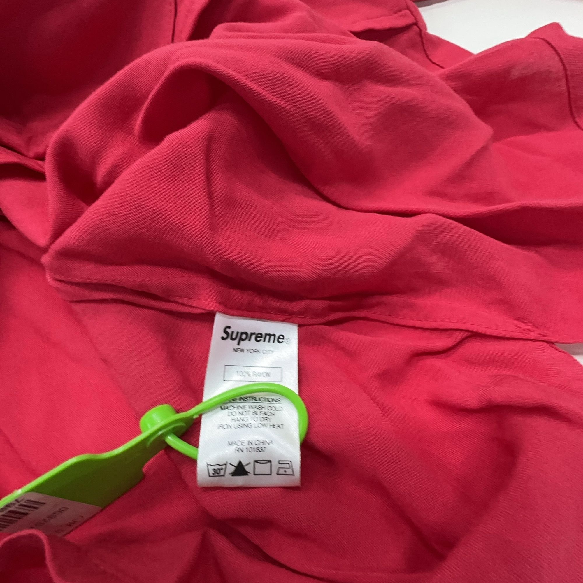 Supreme Supreme Dragon Embroidery Rayon Shirt Size S Size US S / EU 44-46 / 1 - 4 Thumbnail