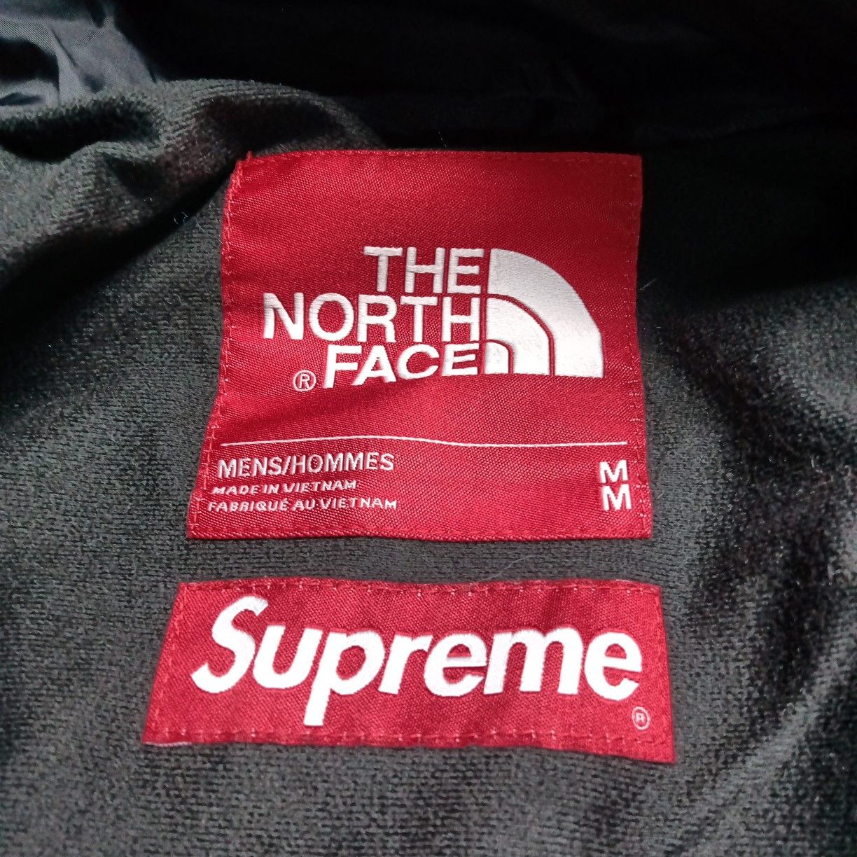 Supreme Supreme x The North Face Studded Mountain Light Jacket M Size US M / EU 48-50 / 2 - 3 Thumbnail