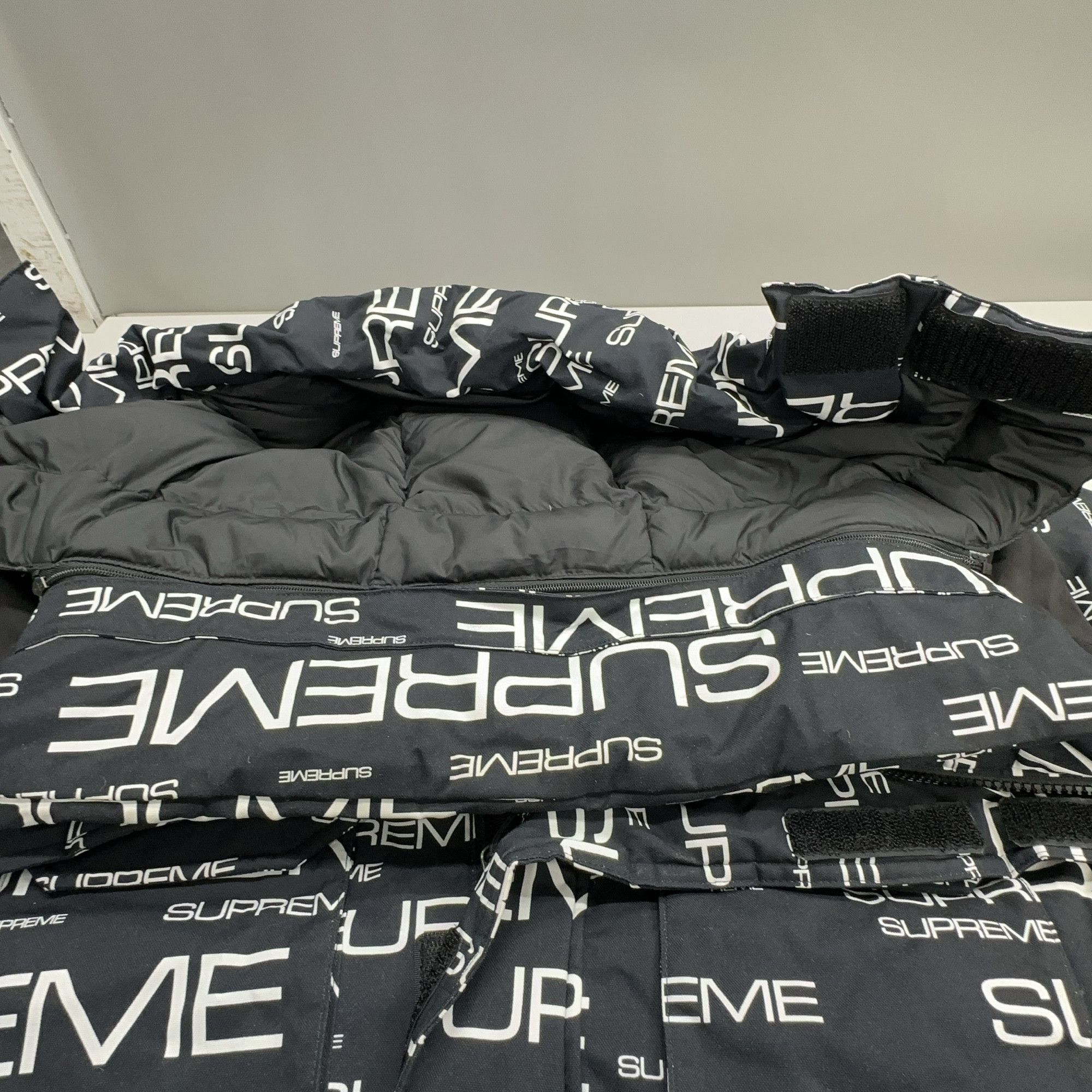 Supreme Supreme x The North Face Logo Parka Size M Size US M / EU 48-50 / 2 - 6 Thumbnail