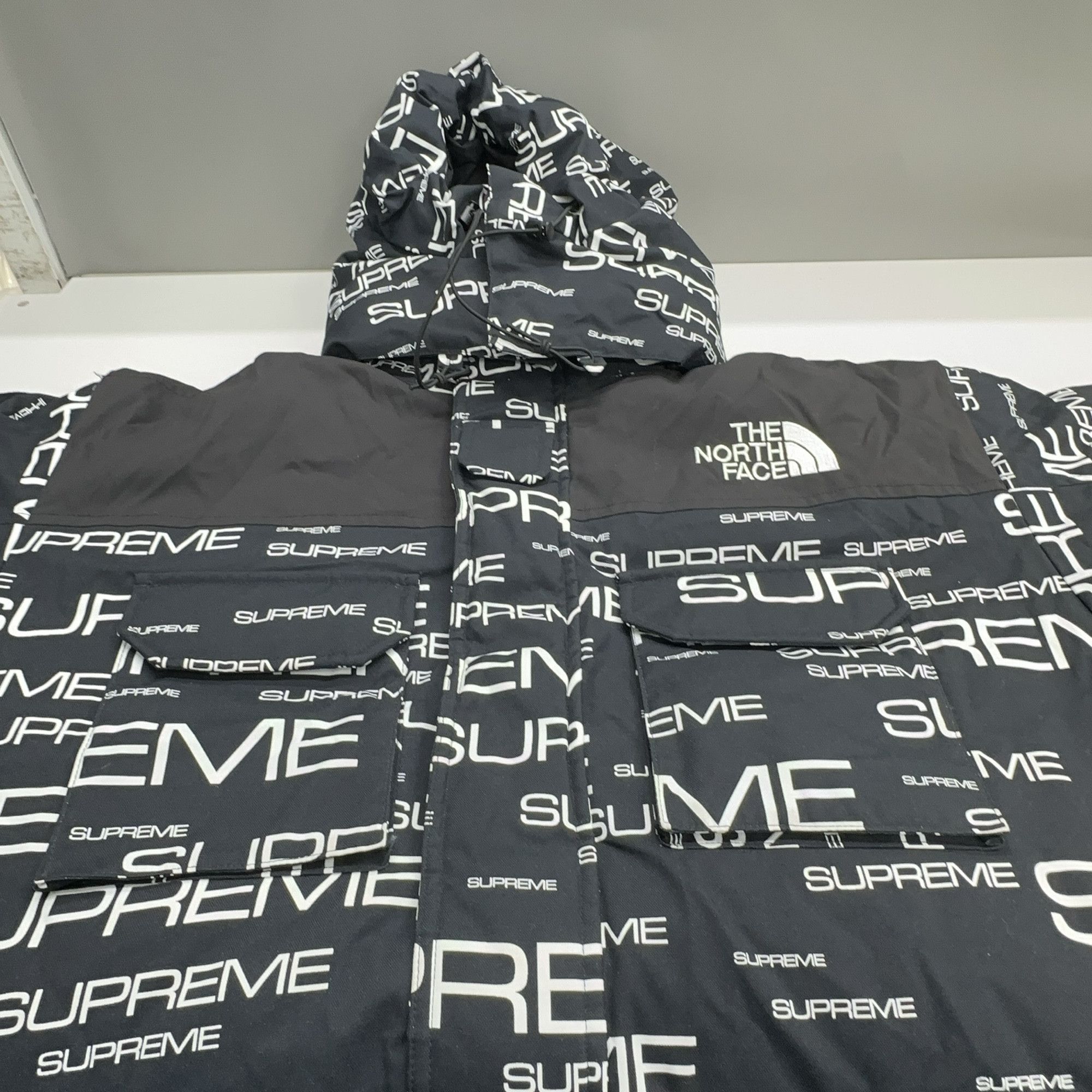 Supreme Supreme x The North Face Logo Parka Size M Size US M / EU 48-50 / 2 - 9 Thumbnail