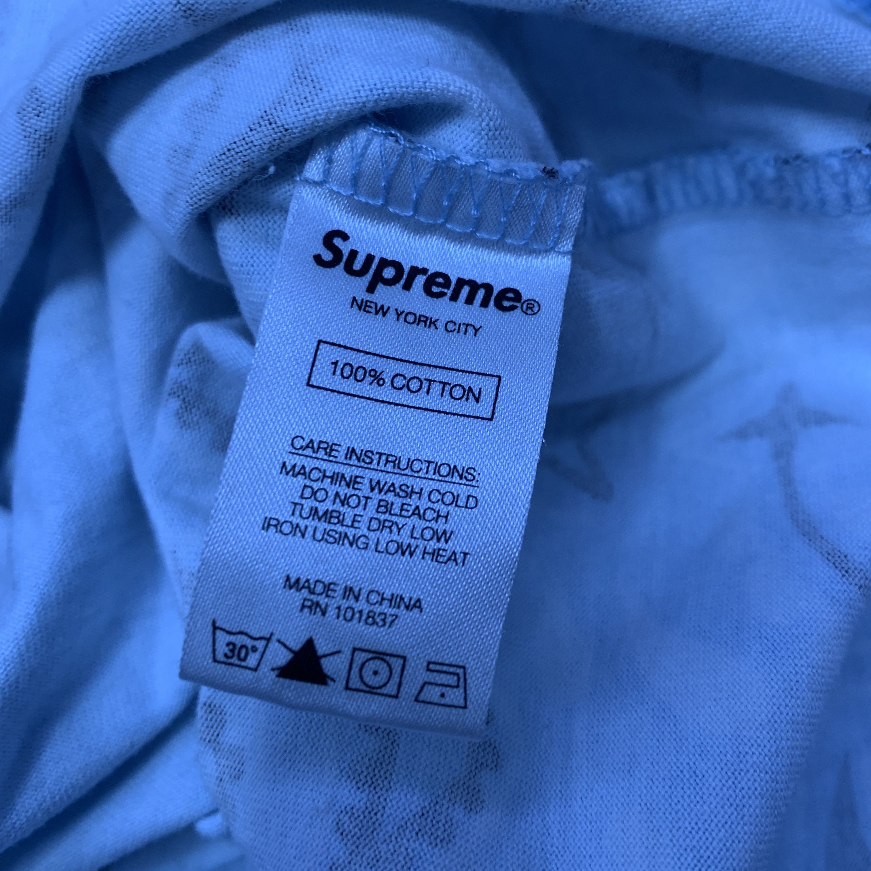 Supreme Supreme Bandana Small Box Tee Size M Size US M / EU 48-50 / 2 - 3 Thumbnail
