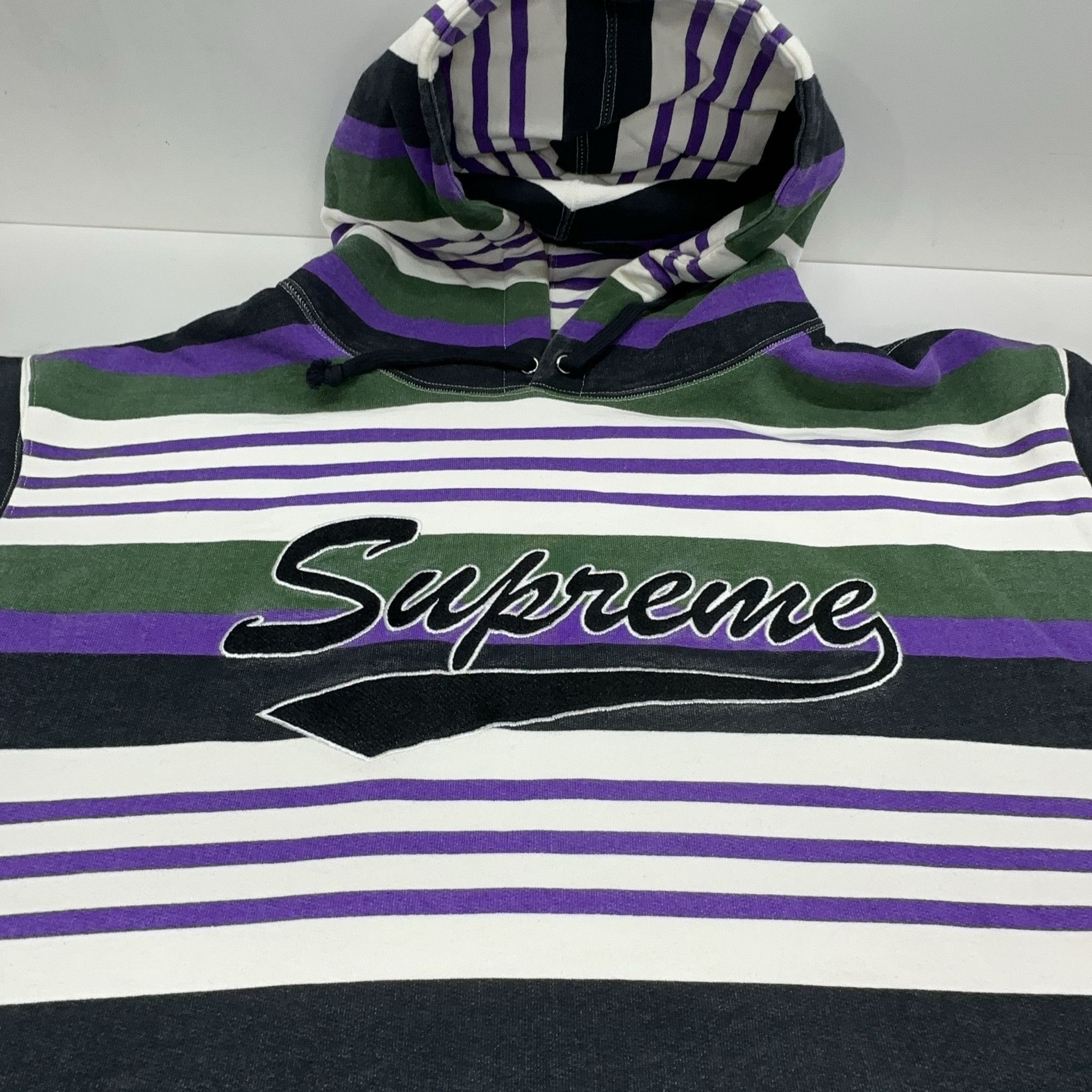 Supreme Supreme Striped Logo Hoodie Size XL Size US XL / EU 56 / 4 - 9 Thumbnail
