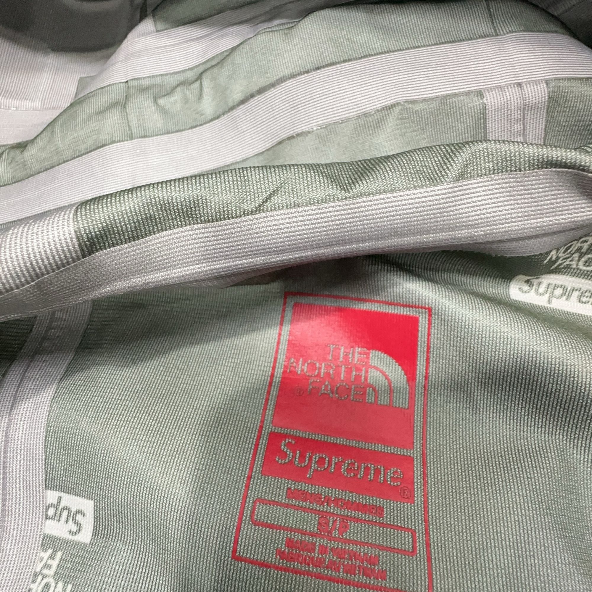 Supreme Supreme x The North Face Rescue Mountain Pro Jacket Size S Size US S / EU 44-46 / 1 - 3 Thumbnail