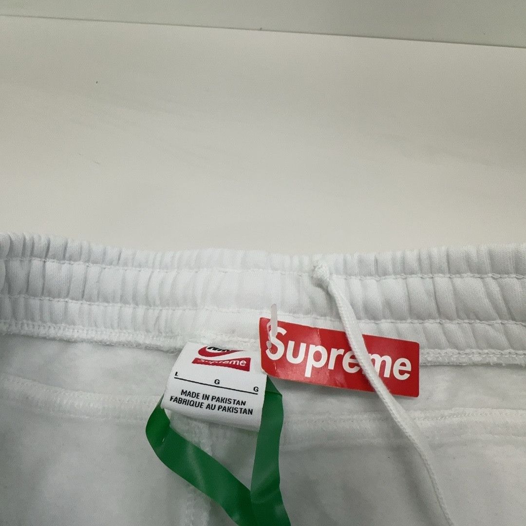 Supreme Supreme x Nike Logo Sweatpants L Size US 34 / EU 50 - 3 Thumbnail