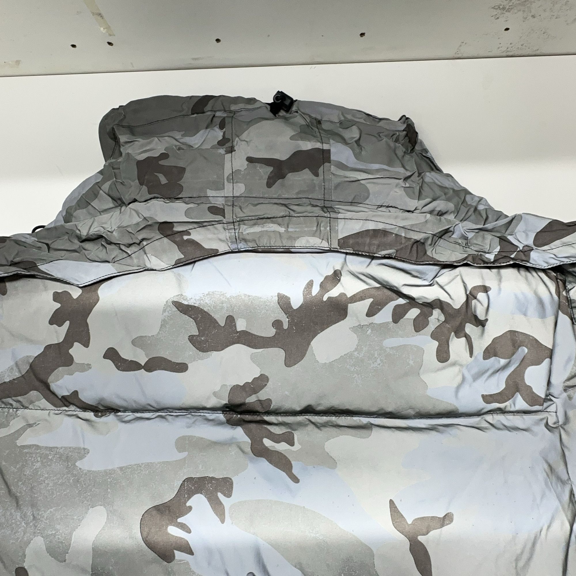 Supreme Supreme Reflective Camo Puffer Jacket Size L Size US L / EU 52-54 / 3 - 11 Thumbnail