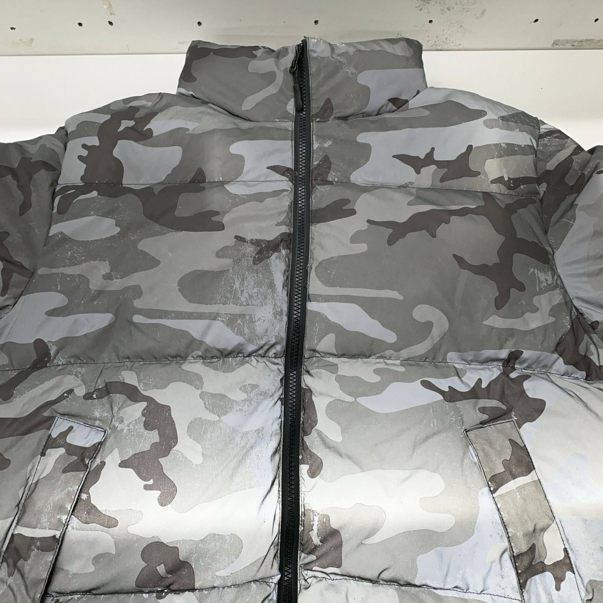 Supreme Supreme Reflective Camo Puffer Jacket Size L Size US L / EU 52-54 / 3 - 6 Thumbnail
