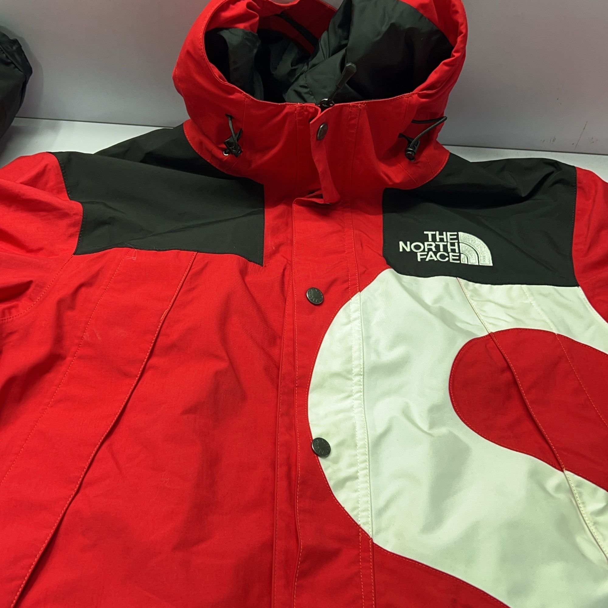 Supreme Supreme x The North Face S Logo Mountain Jacket Size S Size US S / EU 44-46 / 1 - 12 Thumbnail