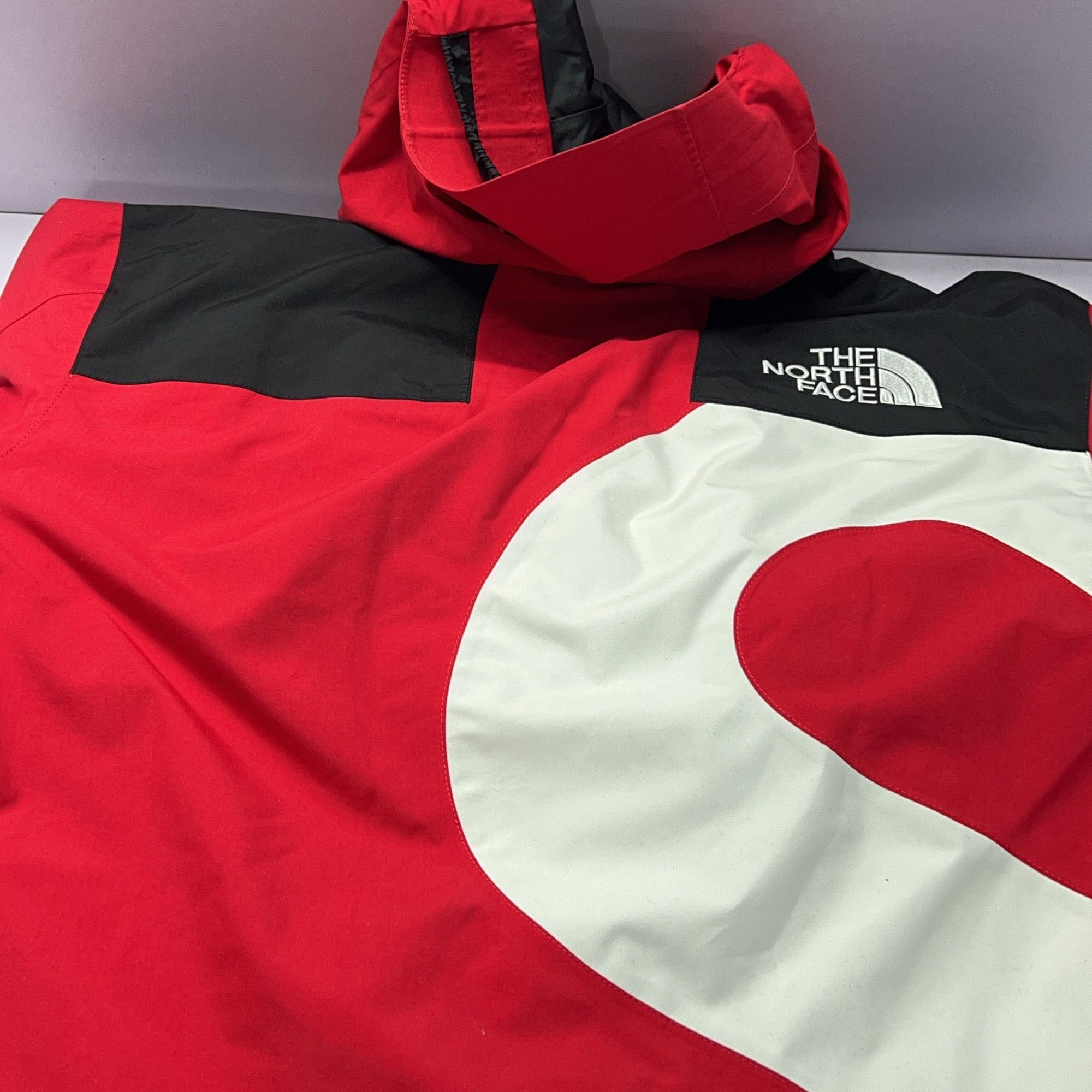 Supreme Supreme x The North Face S Logo Mountain Jacket Size S Size US S / EU 44-46 / 1 - 17 Thumbnail