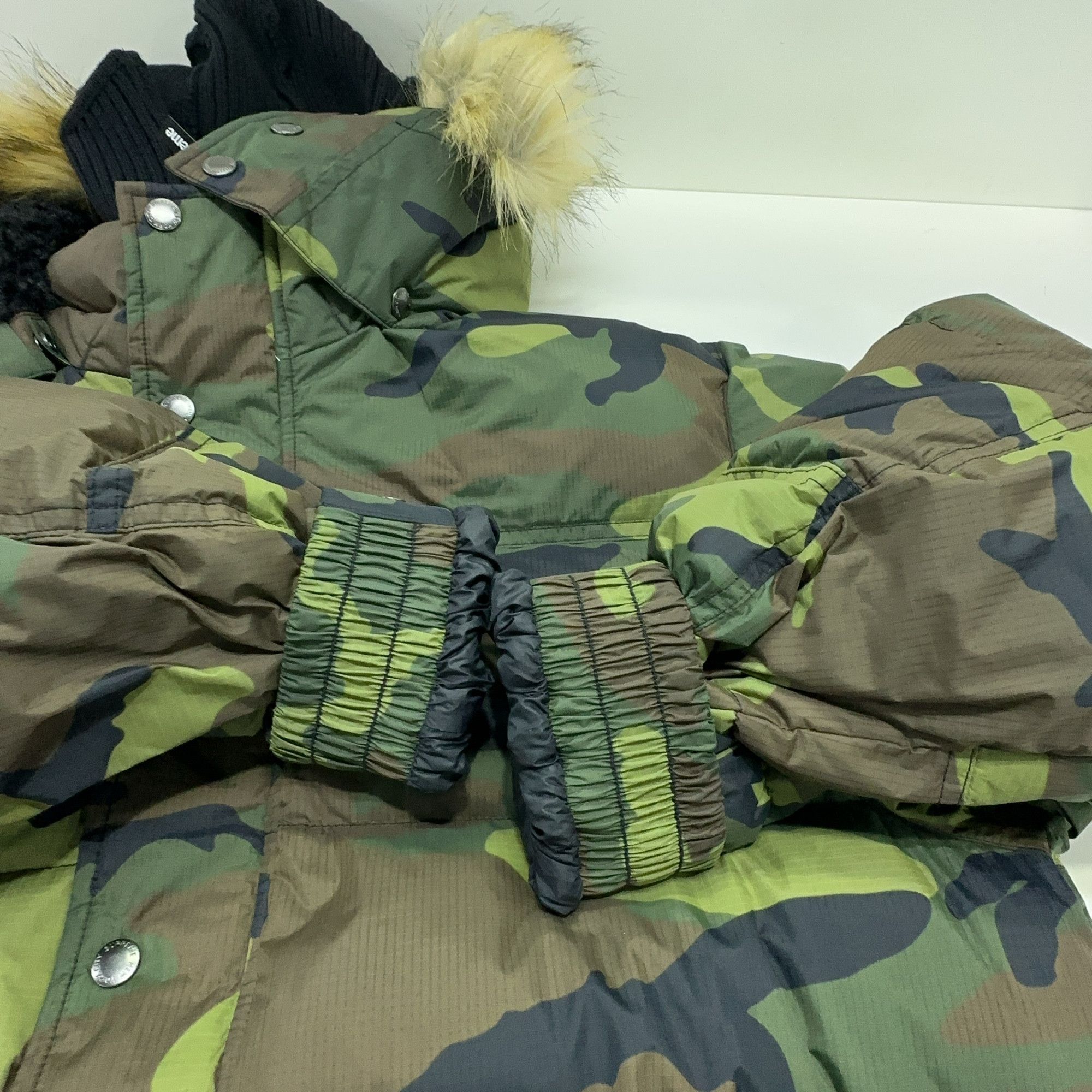 Supreme Supreme Woodland Camo 700-Fill Puffer Jacket Size M Size US M / EU 48-50 / 2 - 9 Thumbnail