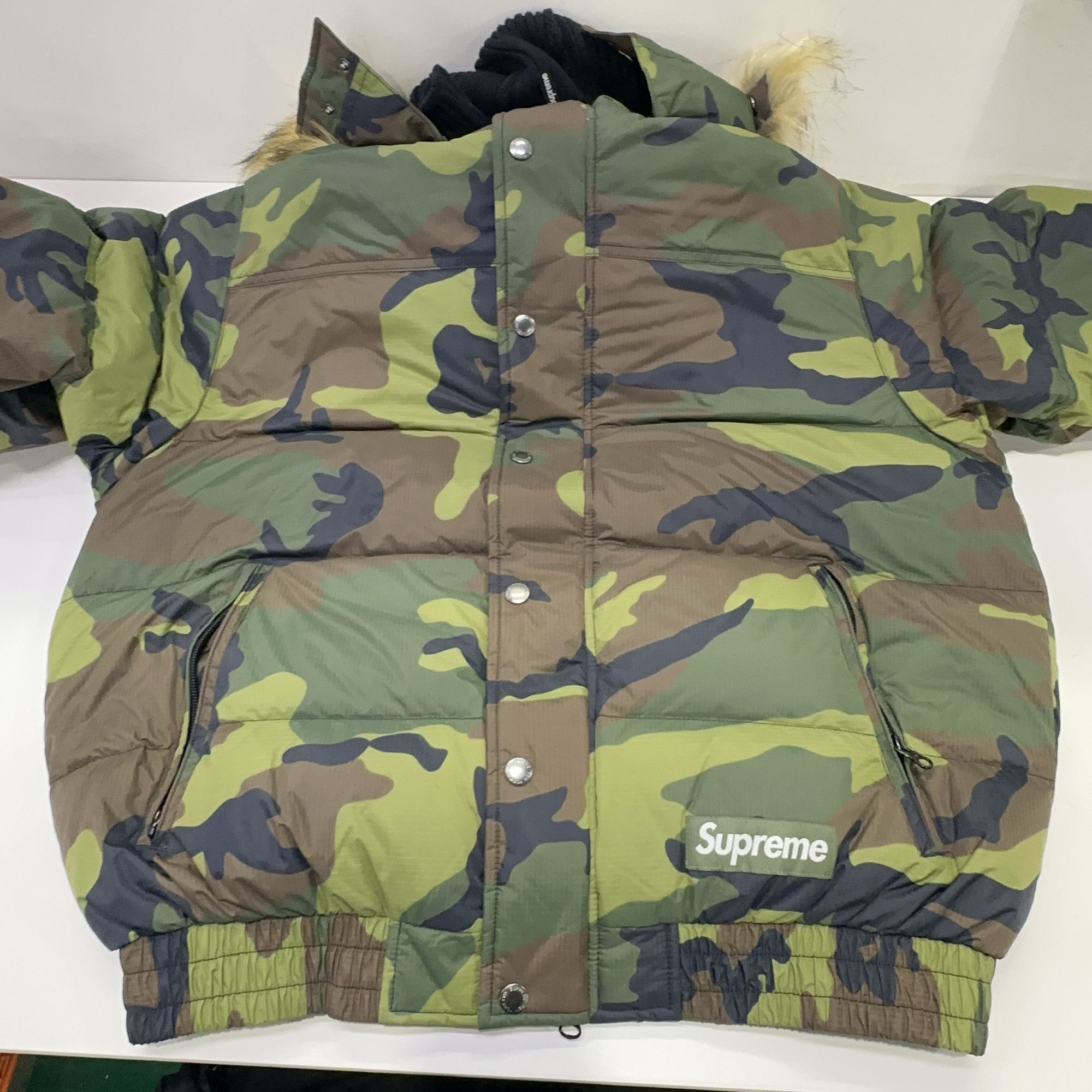 Supreme Supreme Woodland Camo 700-Fill Puffer Jacket Size M Size US M / EU 48-50 / 2 - 7 Thumbnail