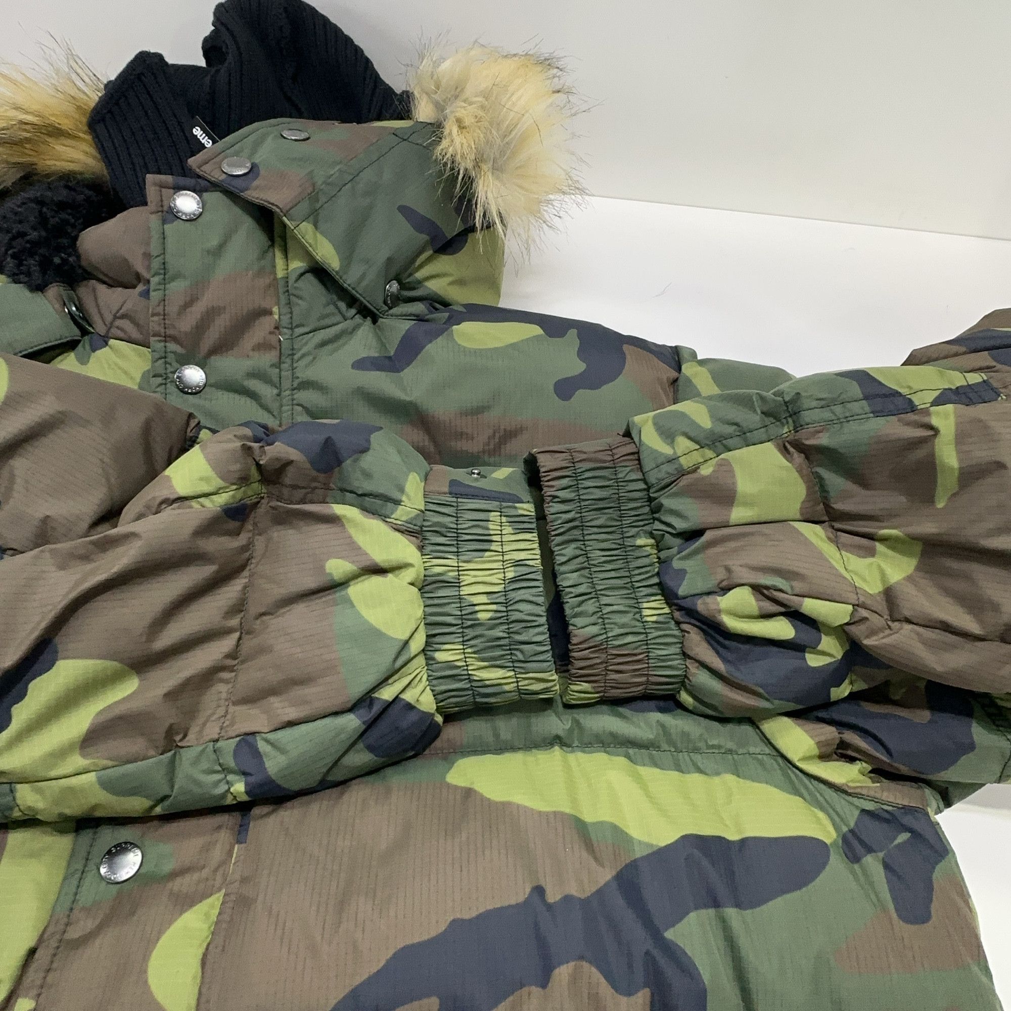 Supreme Supreme Woodland Camo 700-Fill Puffer Jacket Size M Size US M / EU 48-50 / 2 - 10 Thumbnail