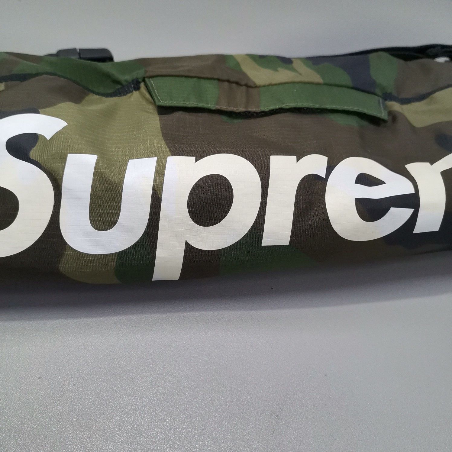 Supreme Supreme Camo Logo Handwarmer One Size Size ONE SIZE - 4 Thumbnail