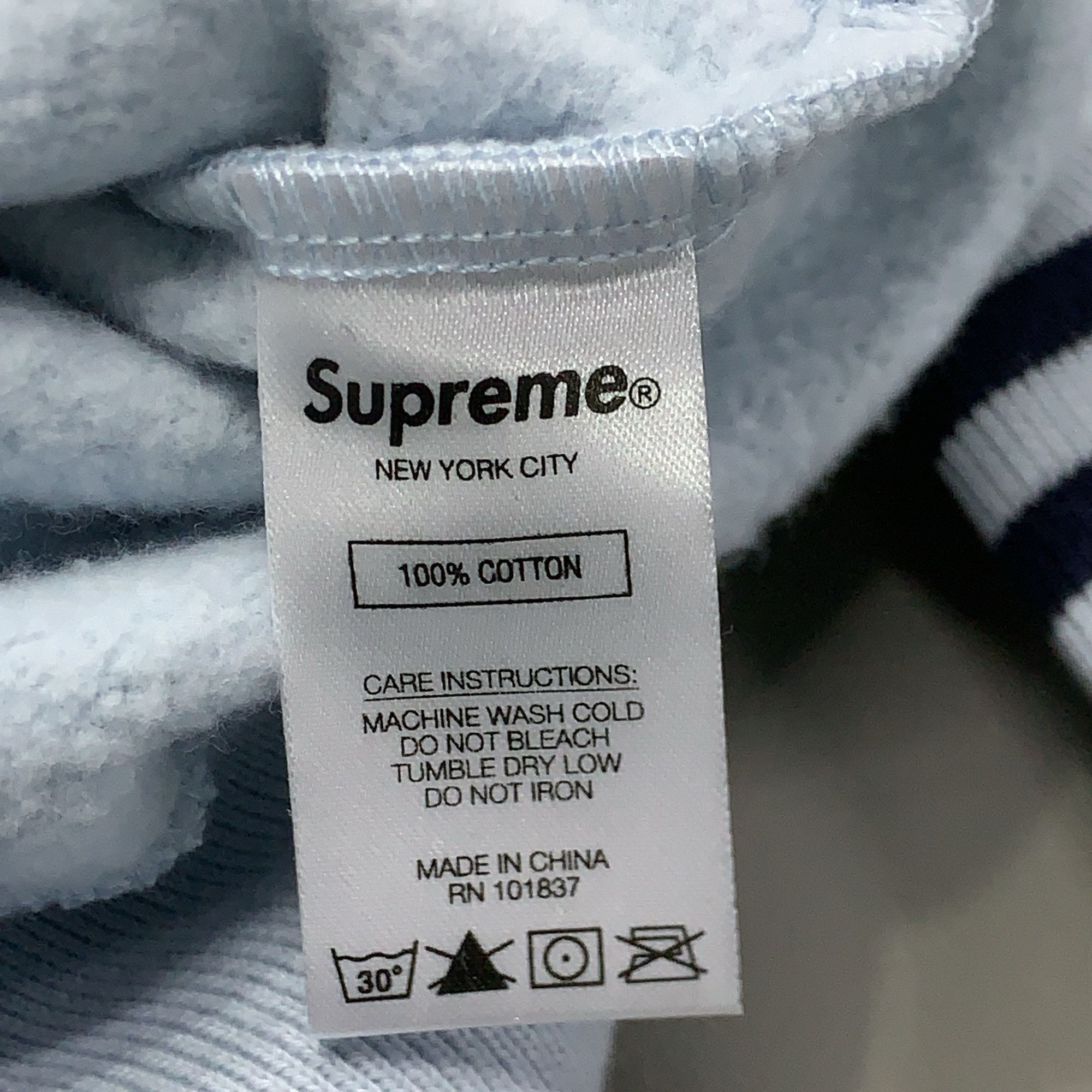 Supreme Supreme Contrast Embroidered Hoodie Blue Size M Size US M / EU 48-50 / 2 - 3 Thumbnail