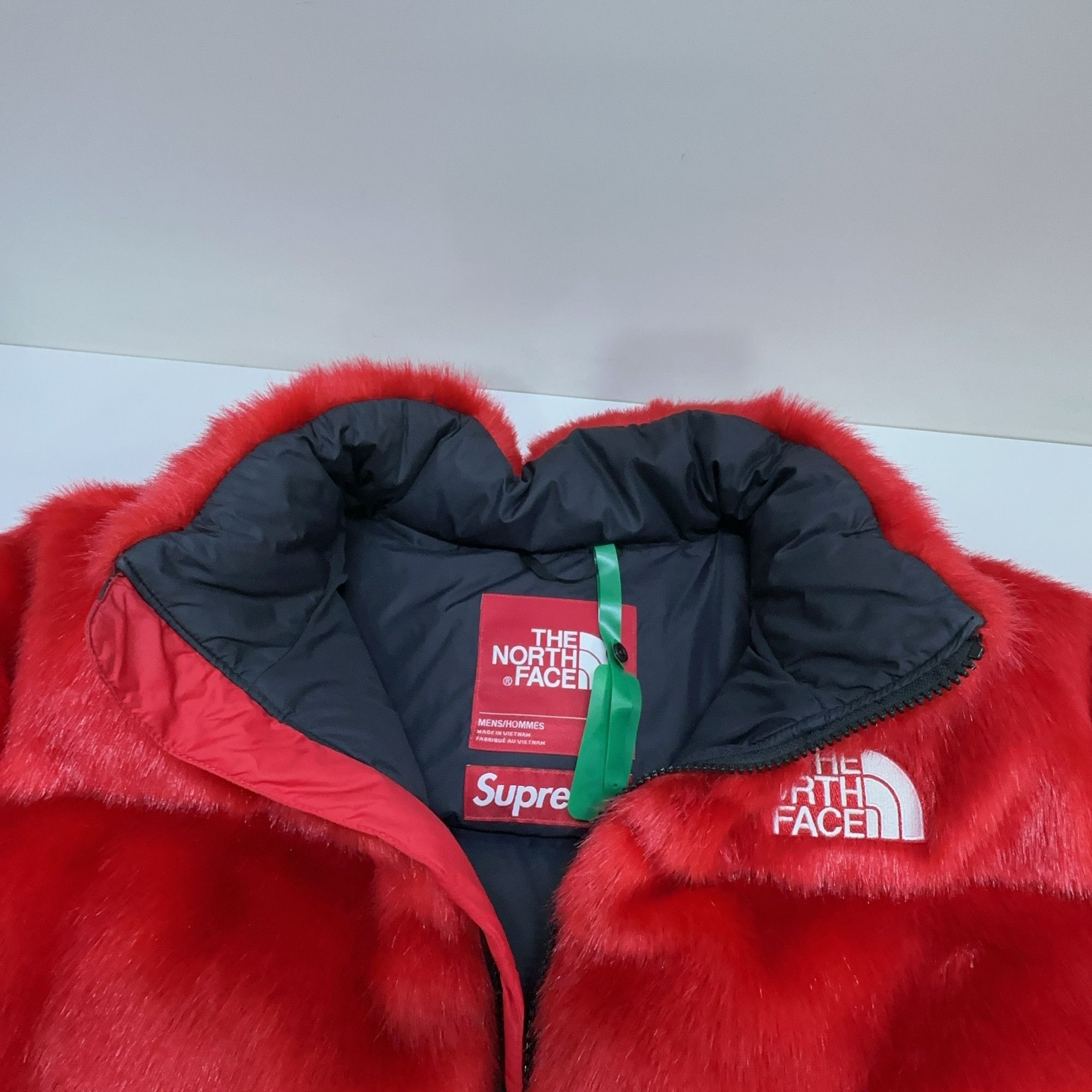 Supreme Supreme x The North Face Faux Fur Nuptse Jacket Size L Size US L / EU 52-54 / 3 - 5 Thumbnail