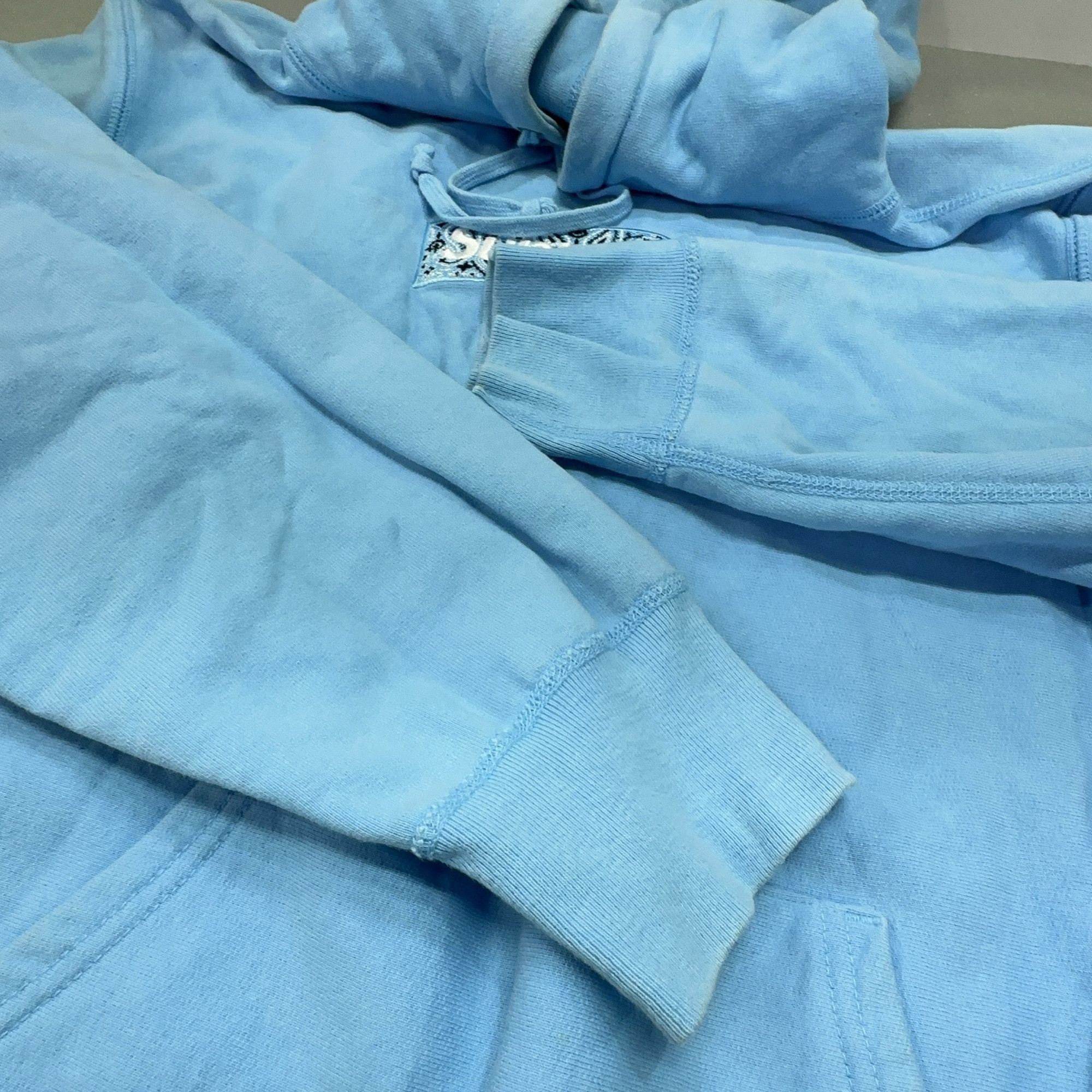 Supreme Supreme Bandana Box Logo Hoodie Light Blue Size L Size US L / EU 52-54 / 3 - 13 Thumbnail