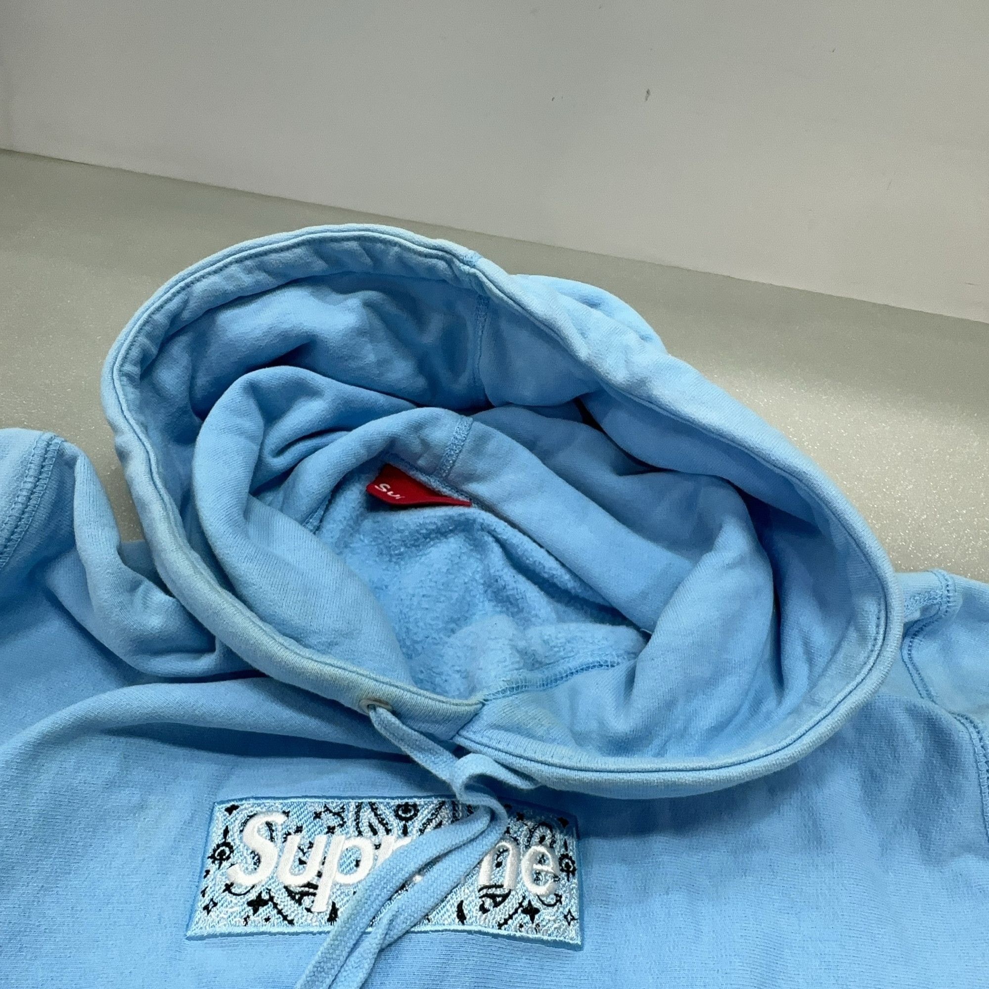 Supreme Supreme Bandana Box Logo Hoodie Light Blue Size L Size US L / EU 52-54 / 3 - 7 Thumbnail