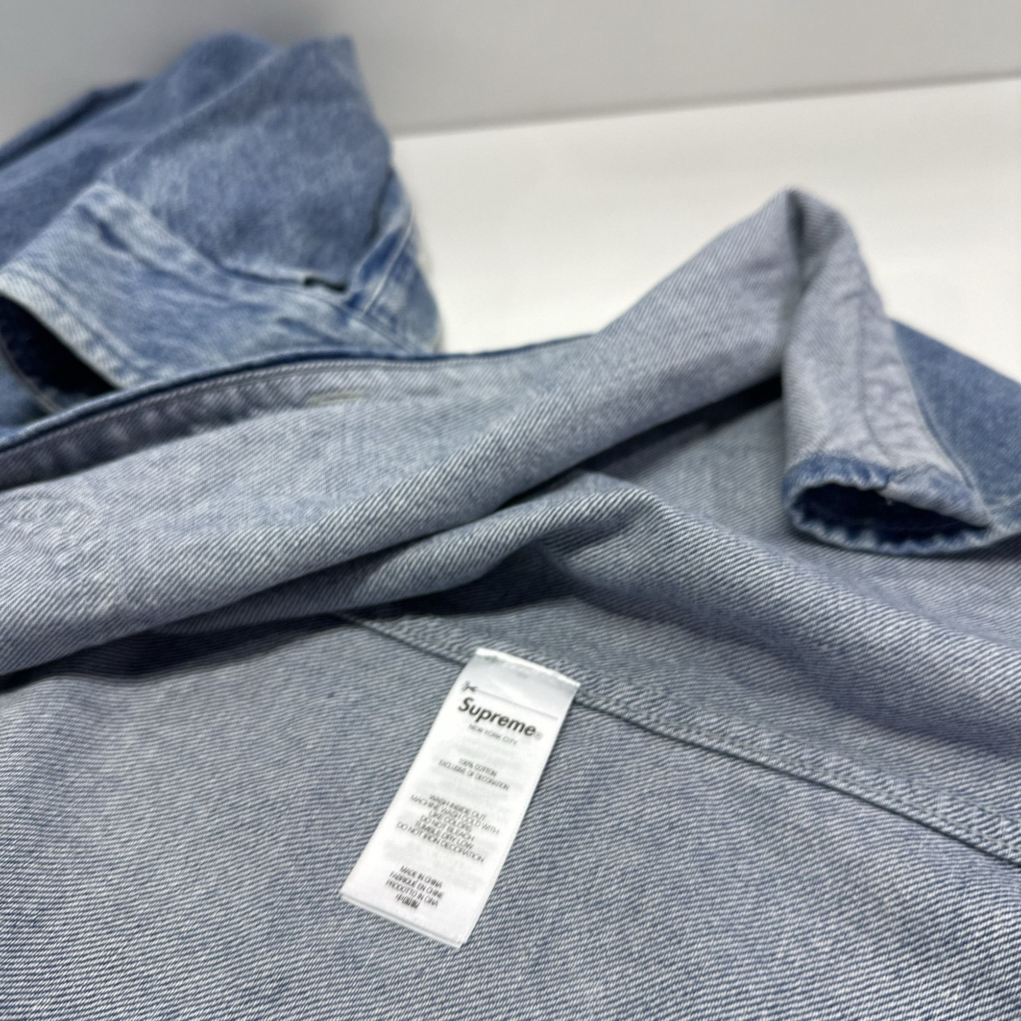 Supreme Supreme Appliqué Denim Shirt Size S Size US S / EU 44-46 / 1 - 4 Thumbnail