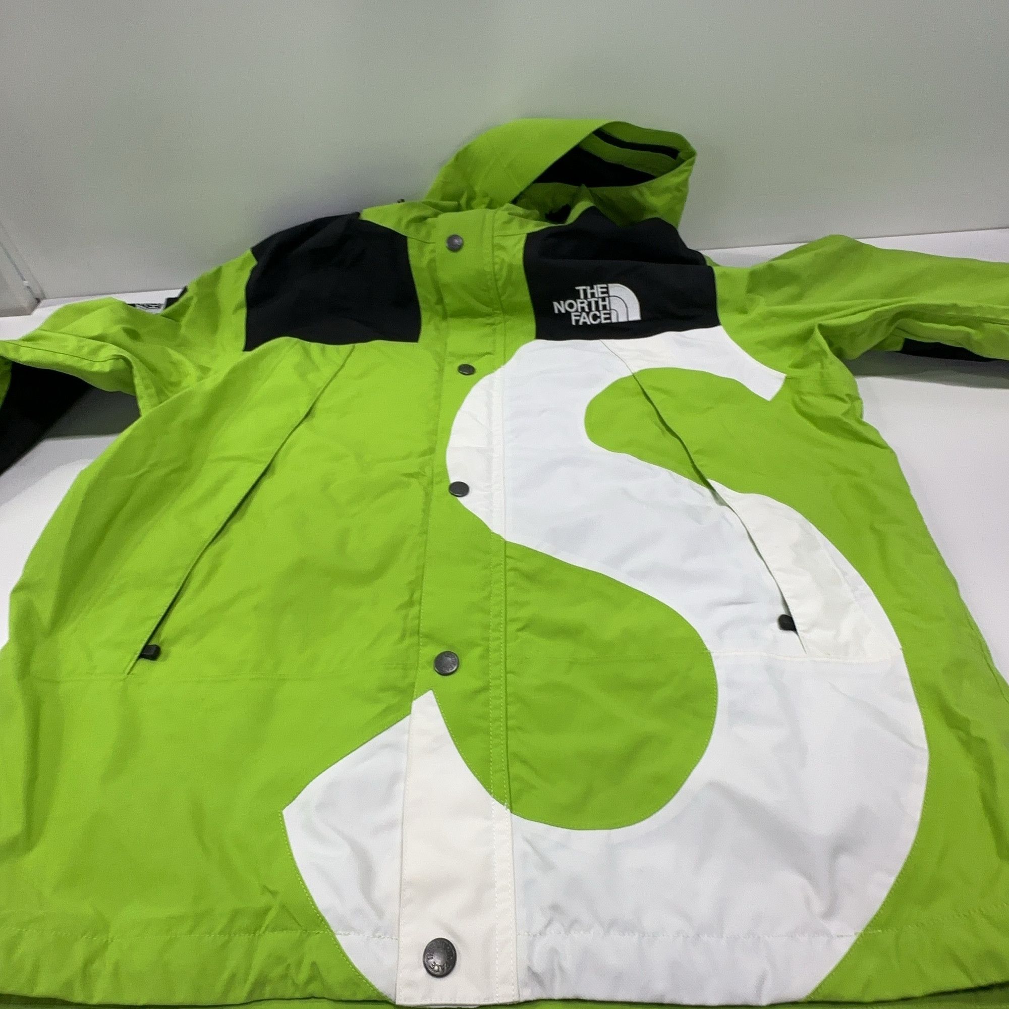 Supreme Supreme x The North Face S Logo Mountain Jacket M Size US M / EU 48-50 / 2 - 7 Thumbnail