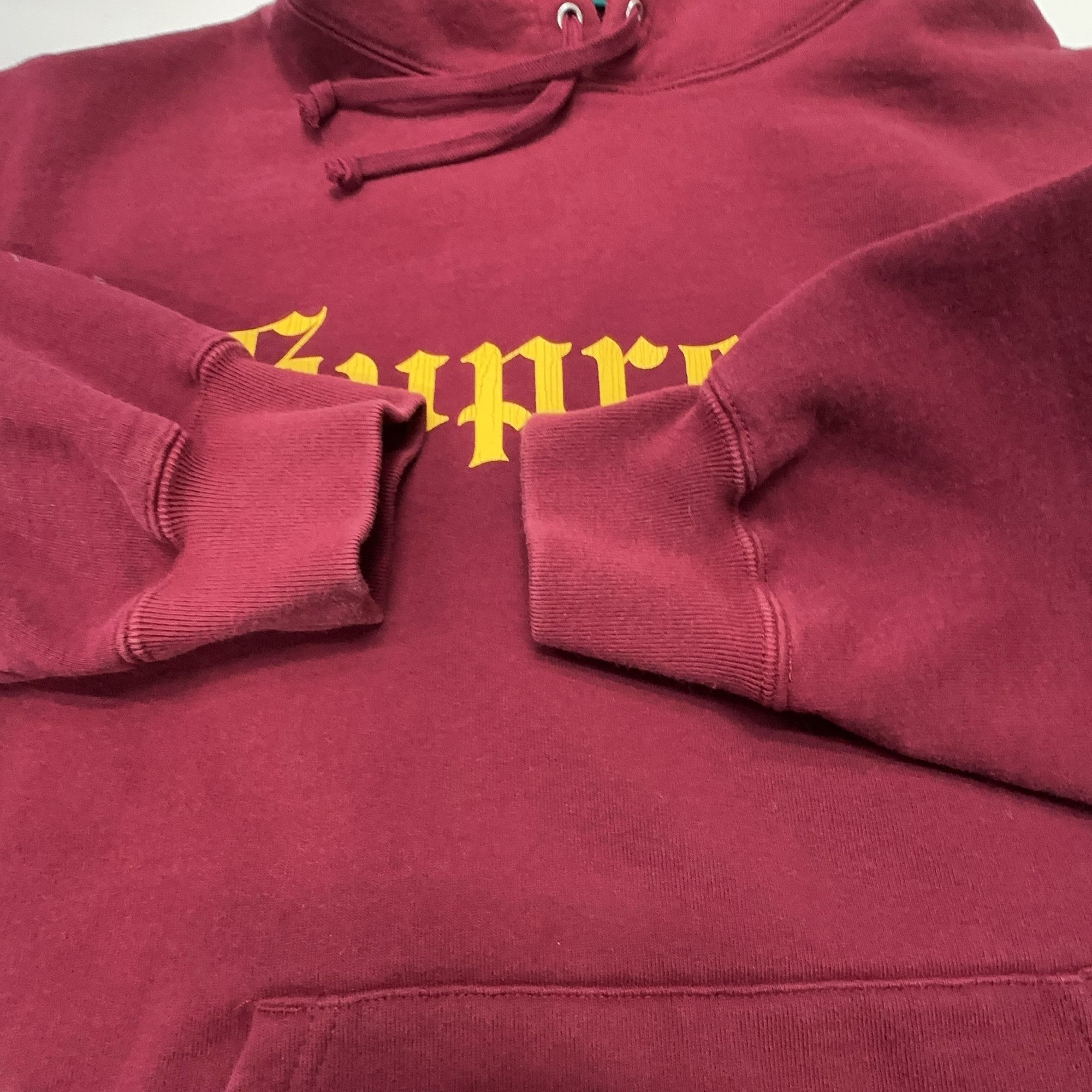 Supreme Supreme Old English Hooded Sweatshirt Size M Size US M / EU 48-50 / 2 - 5 Thumbnail